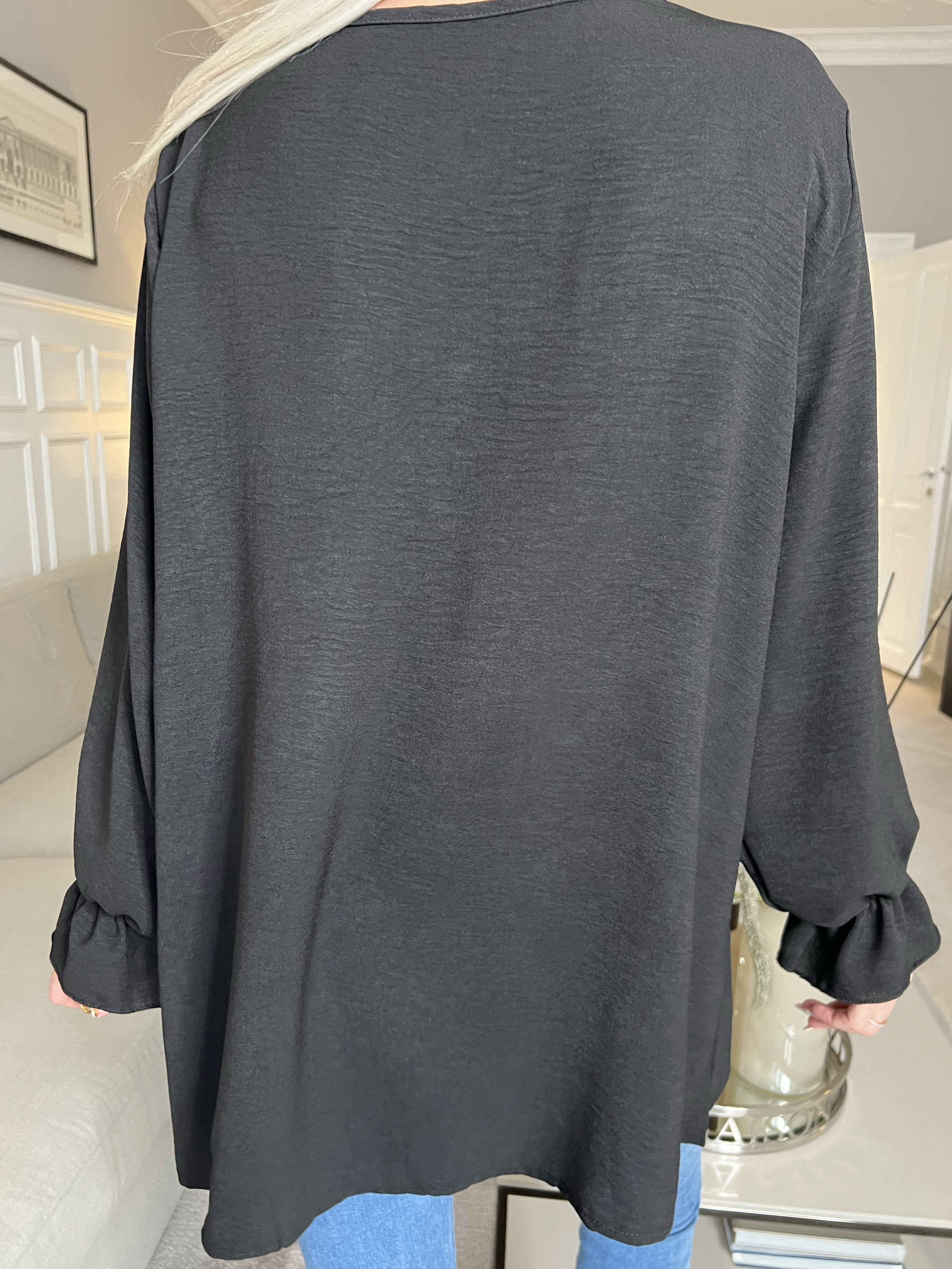 Ava - Söt tunika med volanger