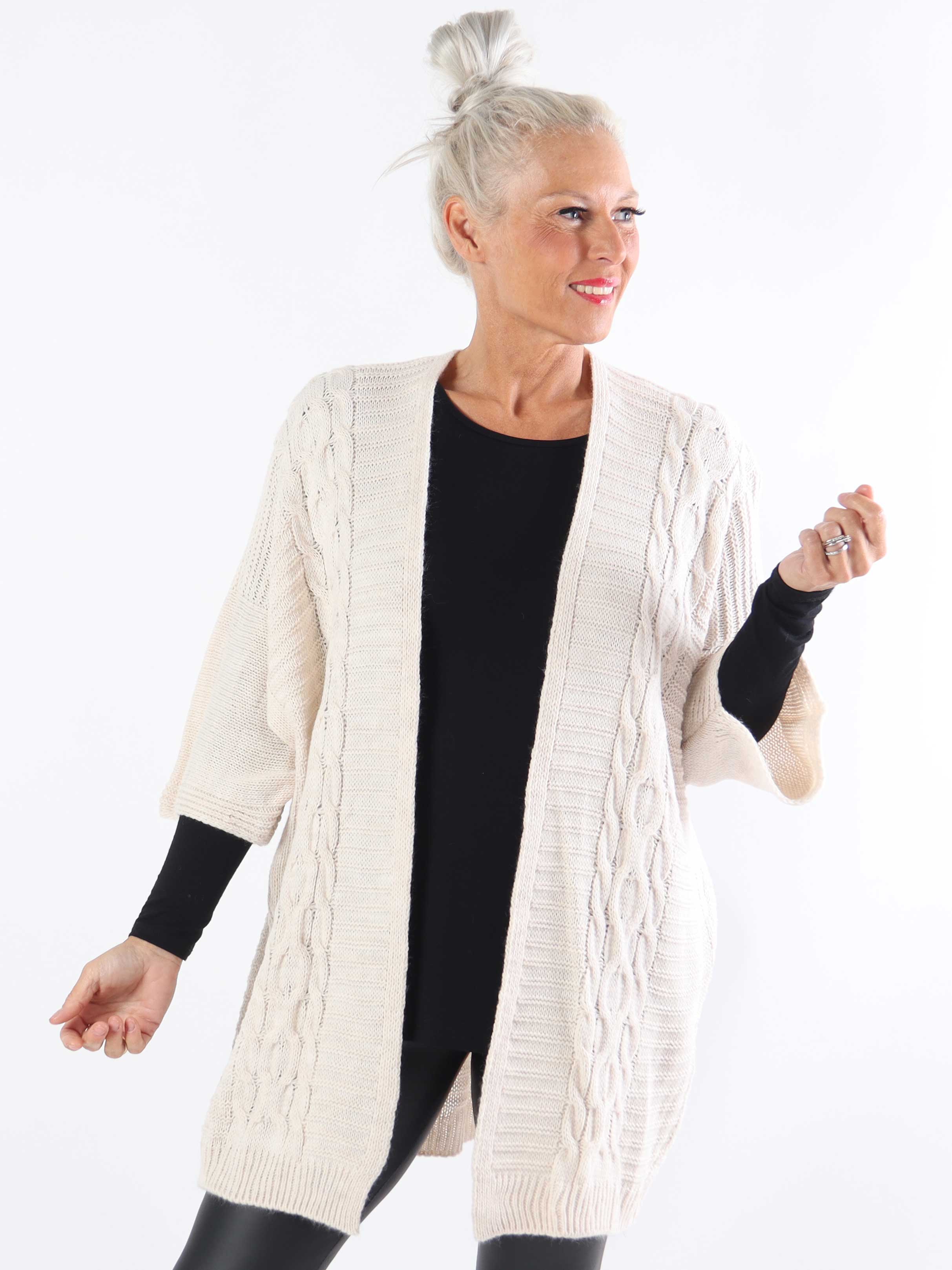 Avalon - Stickad cardigan i plus size med korta ärmar