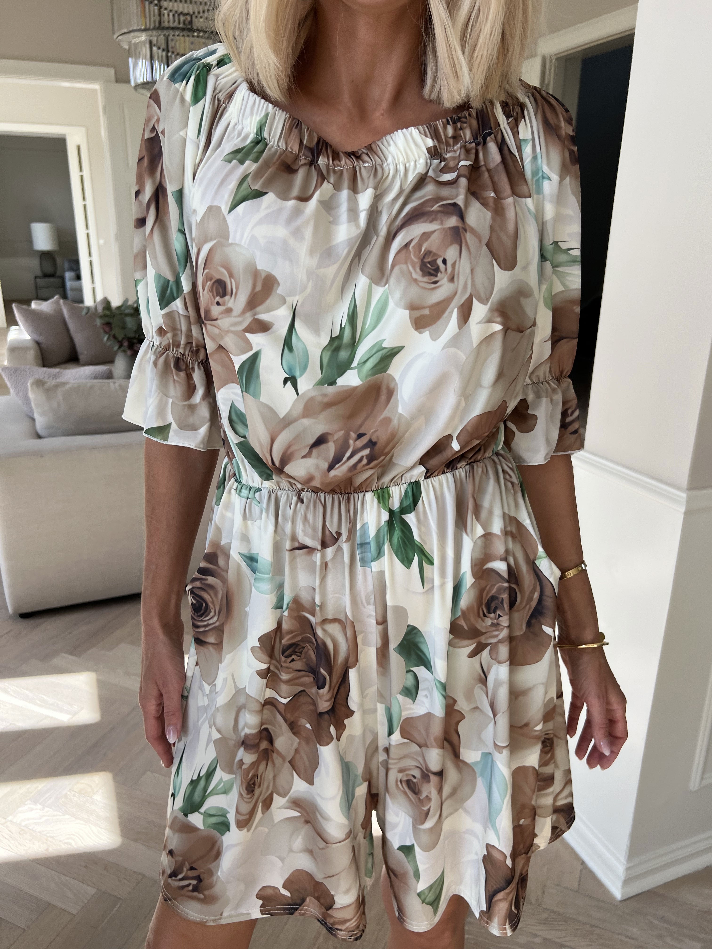 Ayla Playsuit - Elastisk blommig byxdräkt