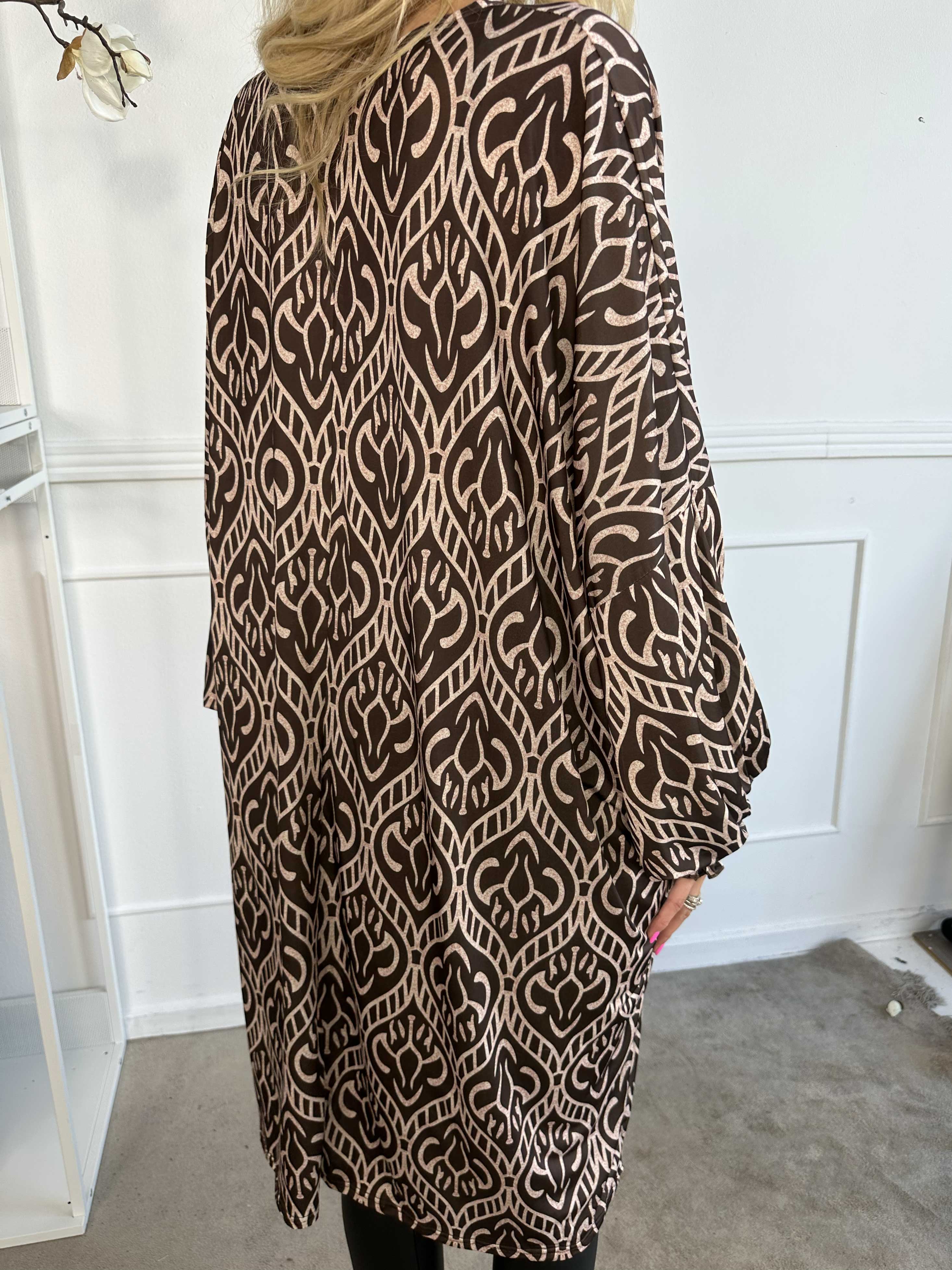 Azmina Boho L/S - Tunikaklänning i lös passform med resår