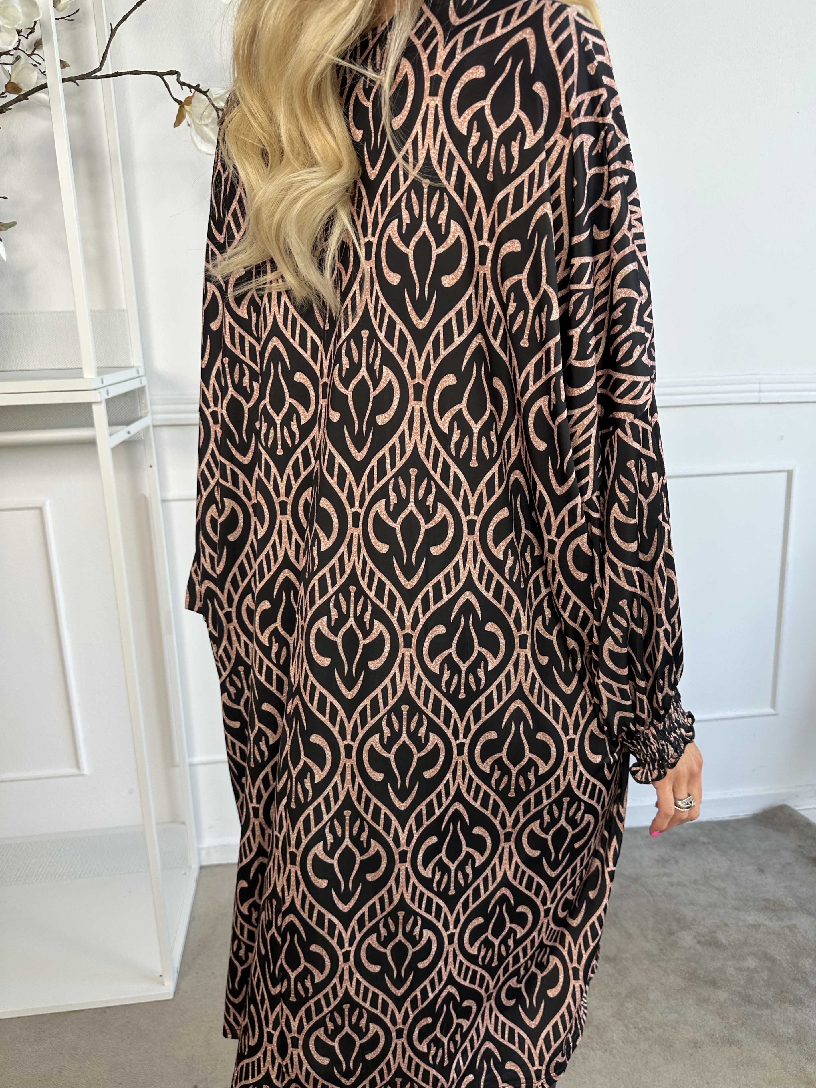 Azmina Boho L/S - Tunikaklänning i lös passform med resår