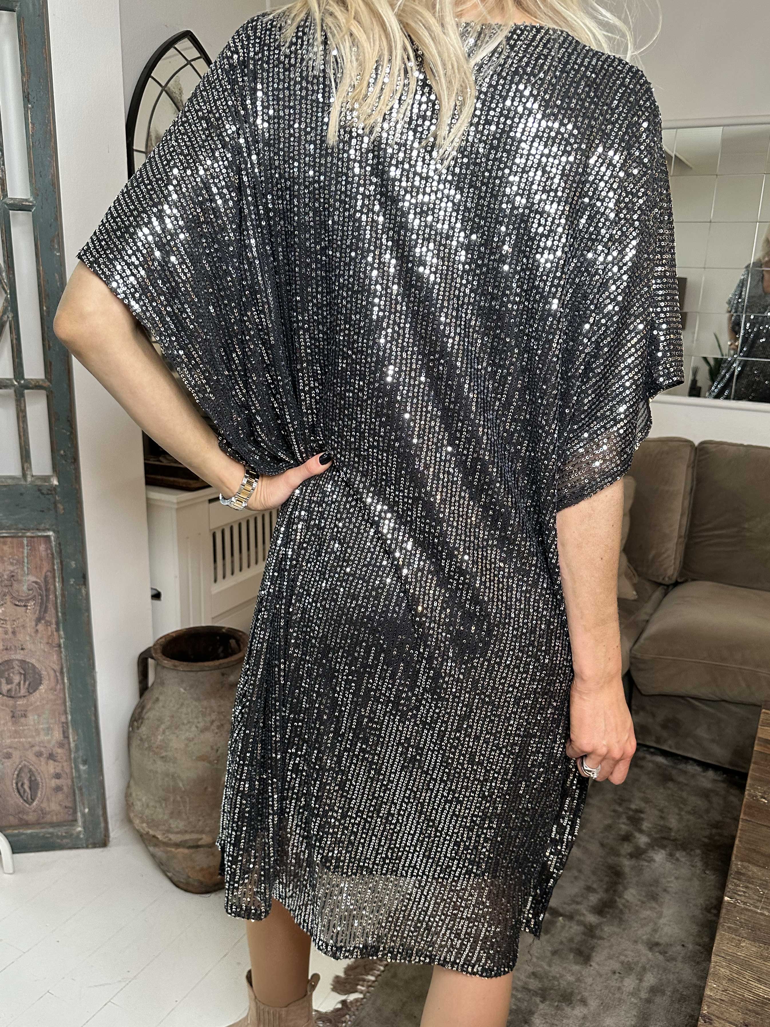 Azmina - Tunikaklänning med lös passform och paljetter