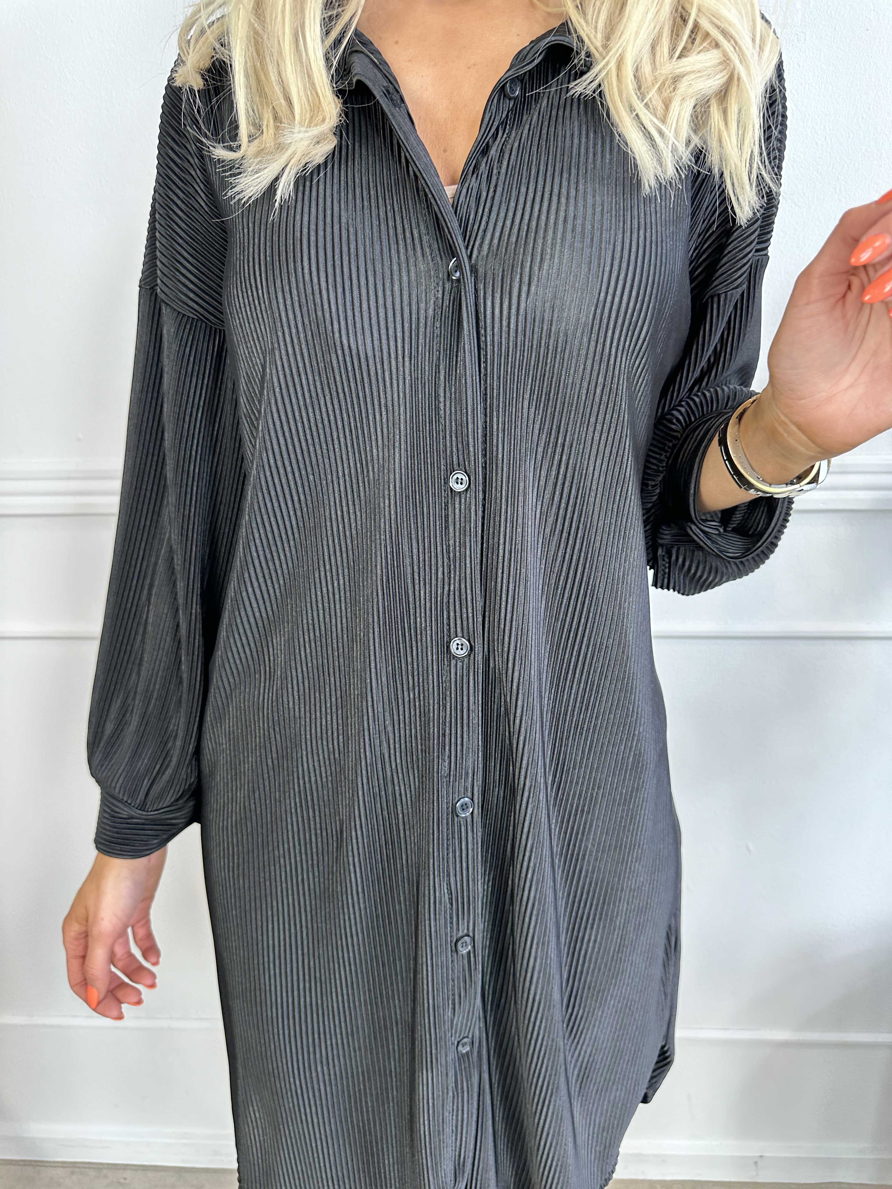 Bellatrix - Ribbad skjortklänning