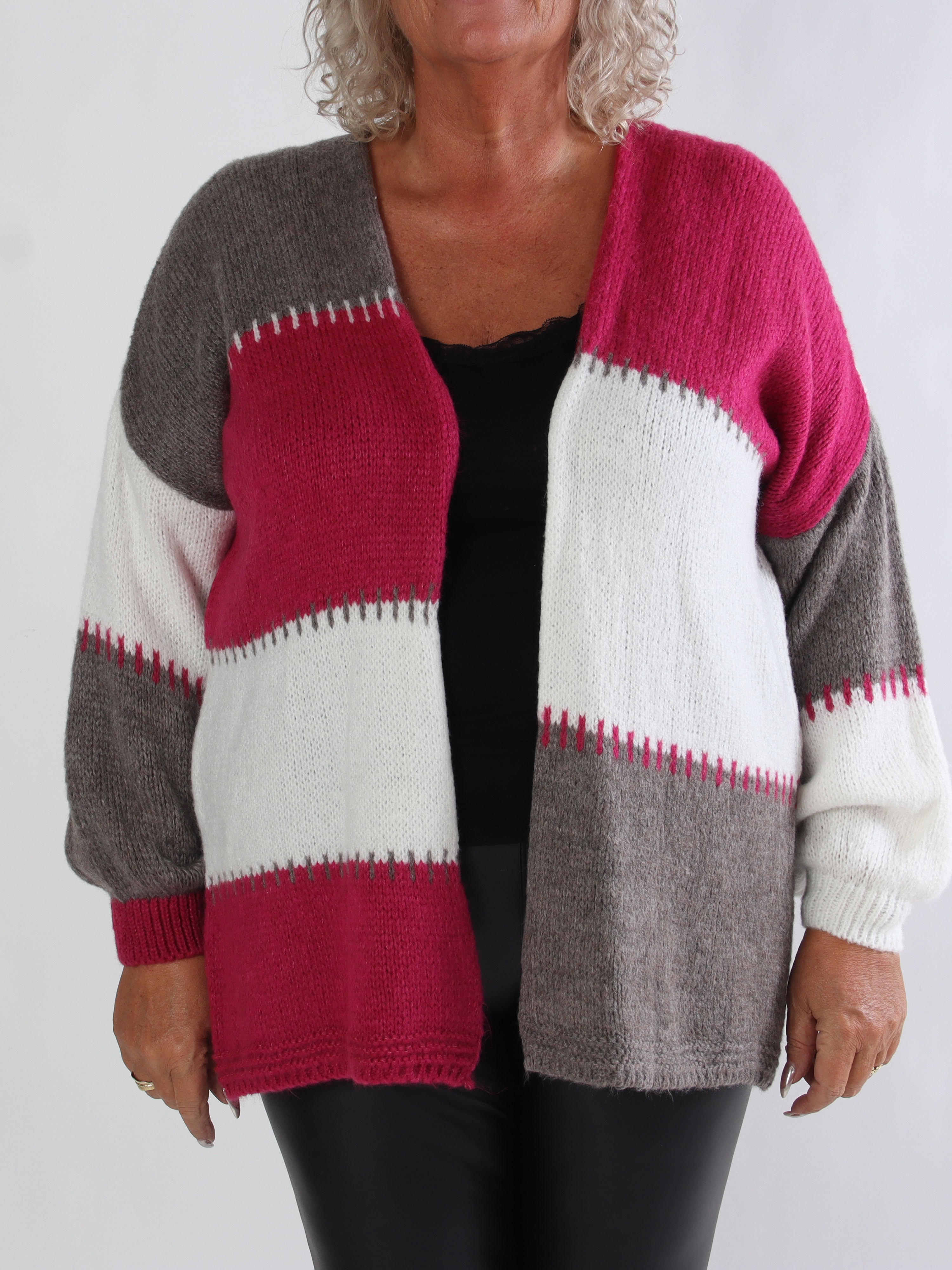 Belis - Flerfärgad stickad plus size kofta