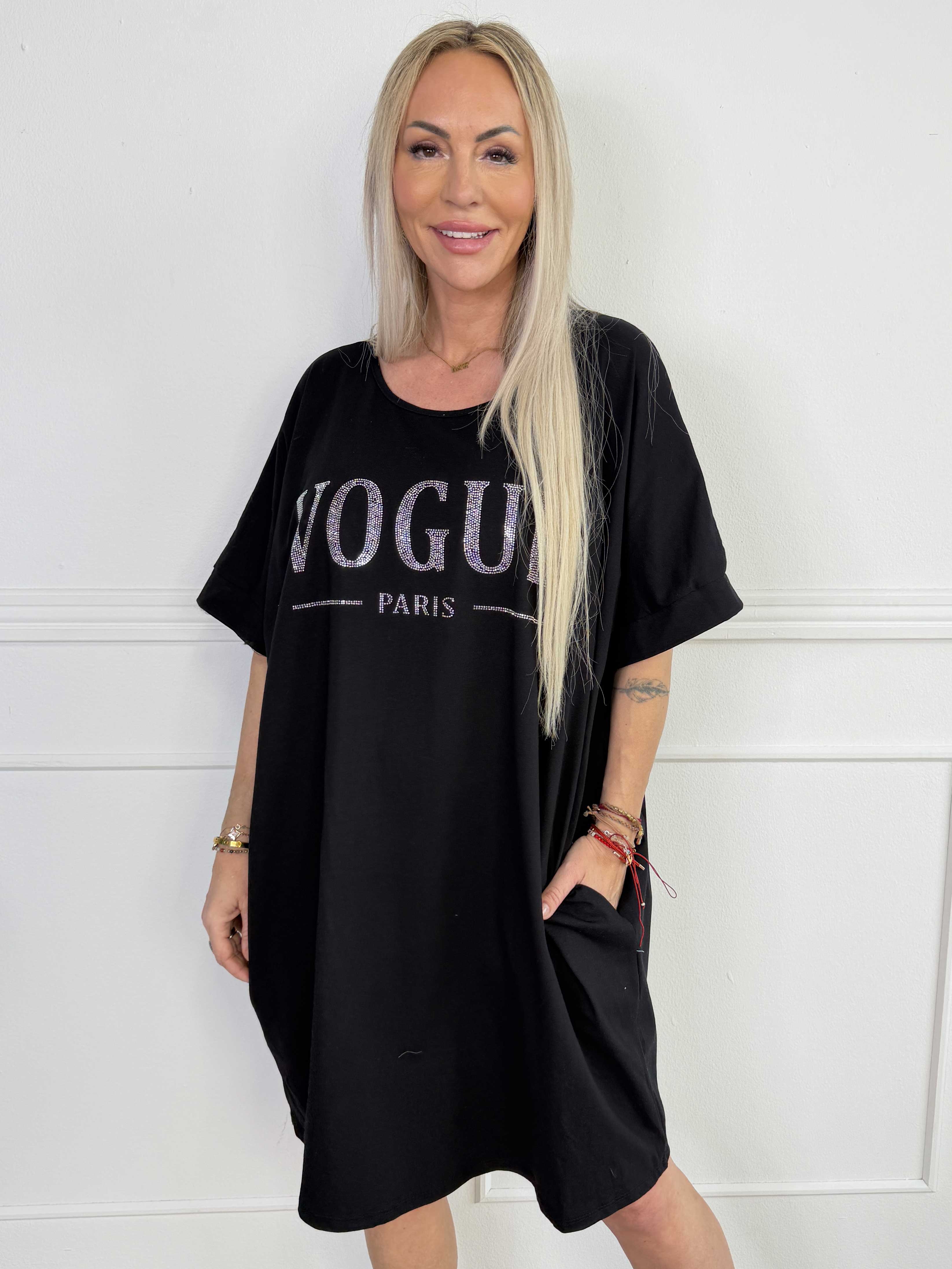Berna - T-shirtkjole i bomuld med lommer og glimtende “VOGUE”-detalje