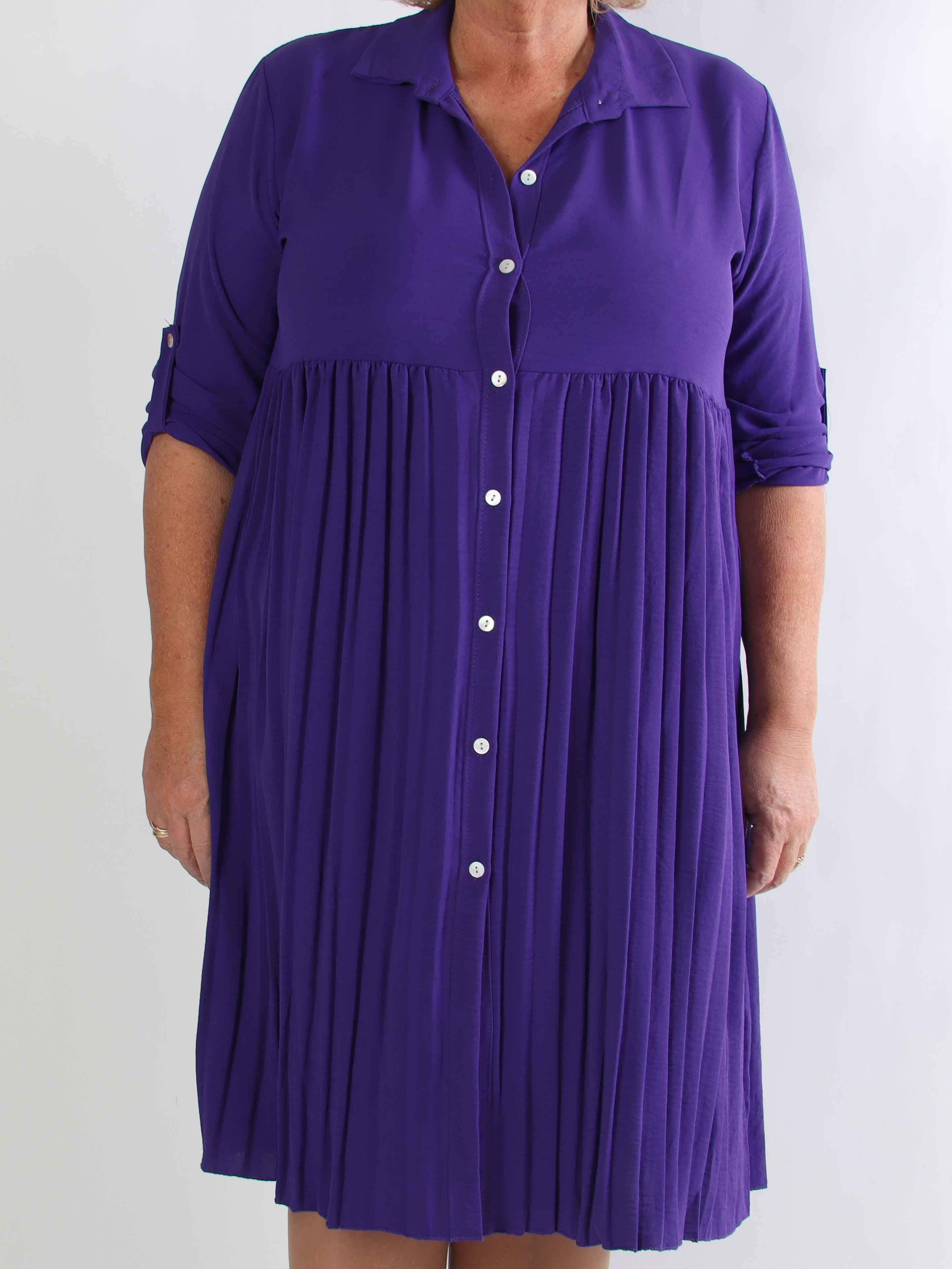 Betsy - Plus size skjortekjole i blød viskose med plisseret skørt