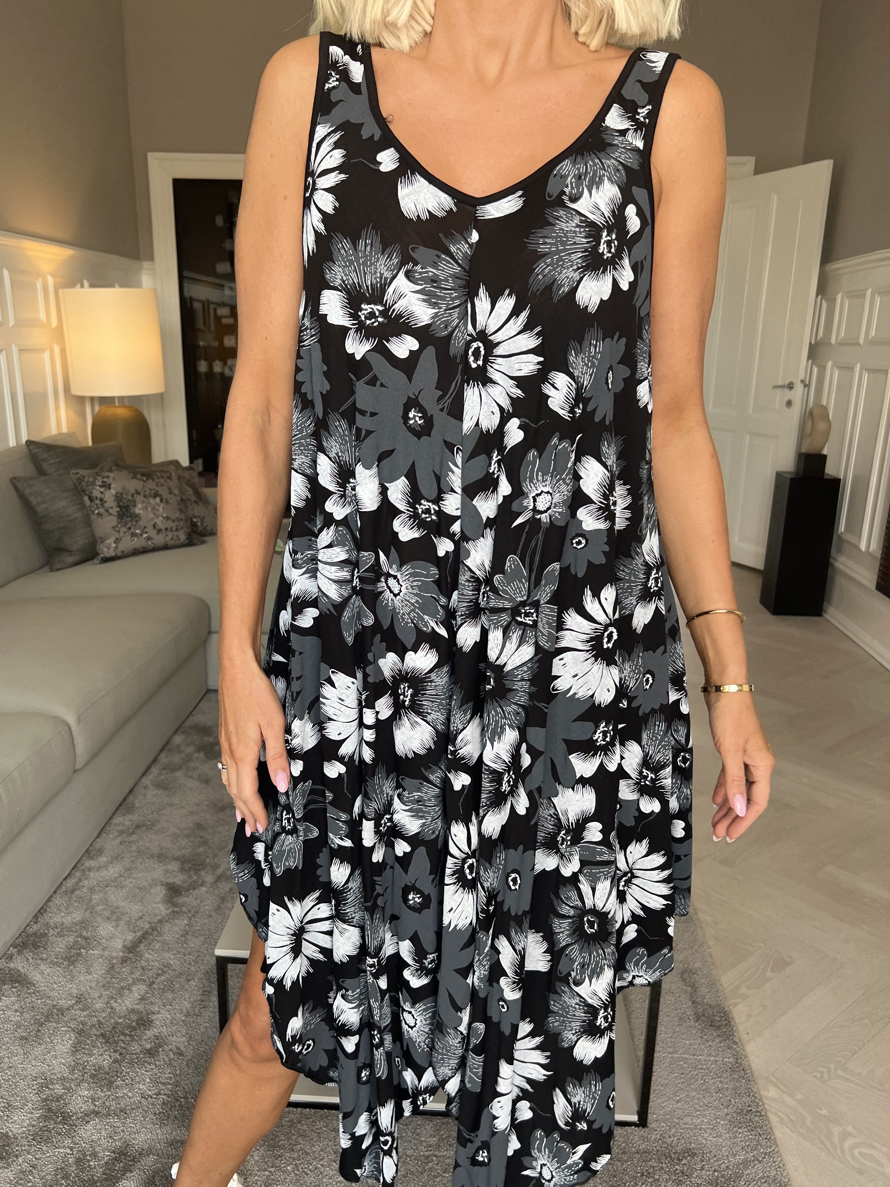 Blair - Luftig viskosklänning med blommigt mönster