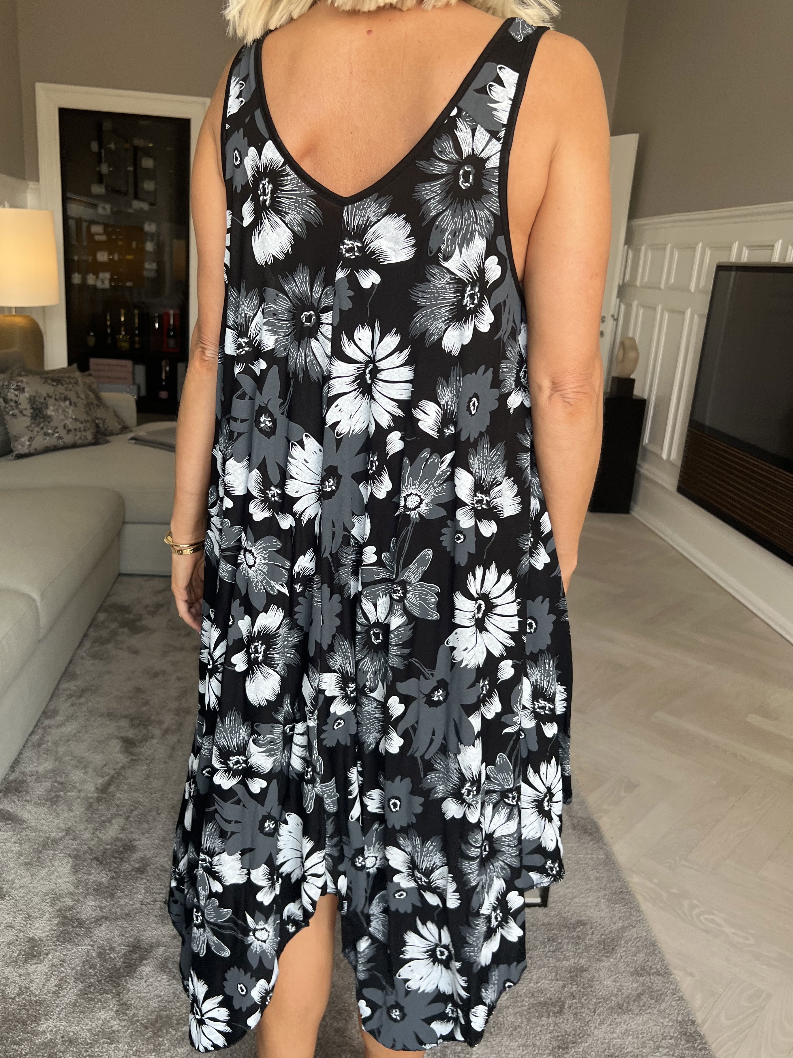 Blair - Luftig viskosklänning med blommigt mönster