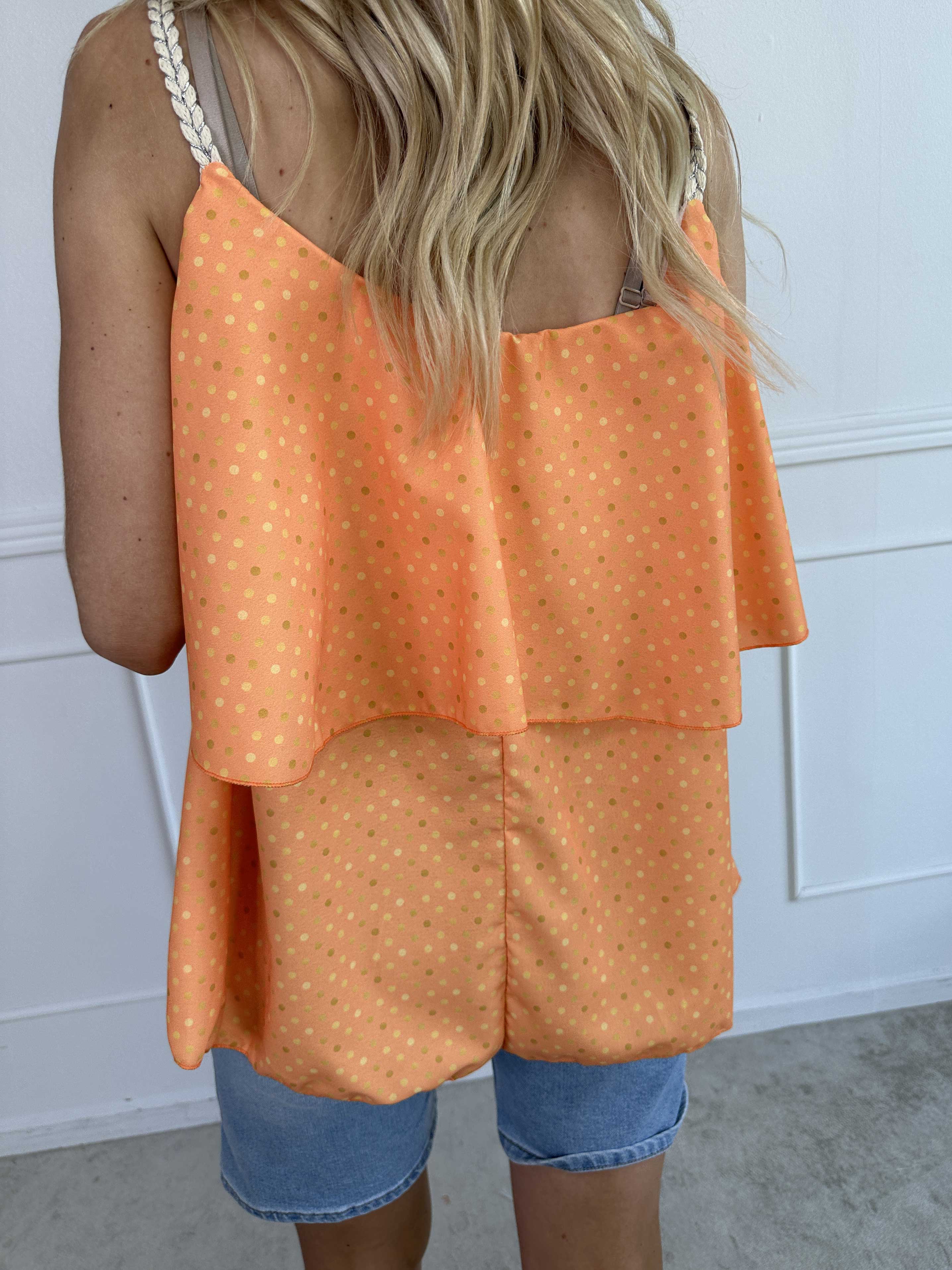 Blanca Dot Top - Prickig topp med volangkant och flätade axelband