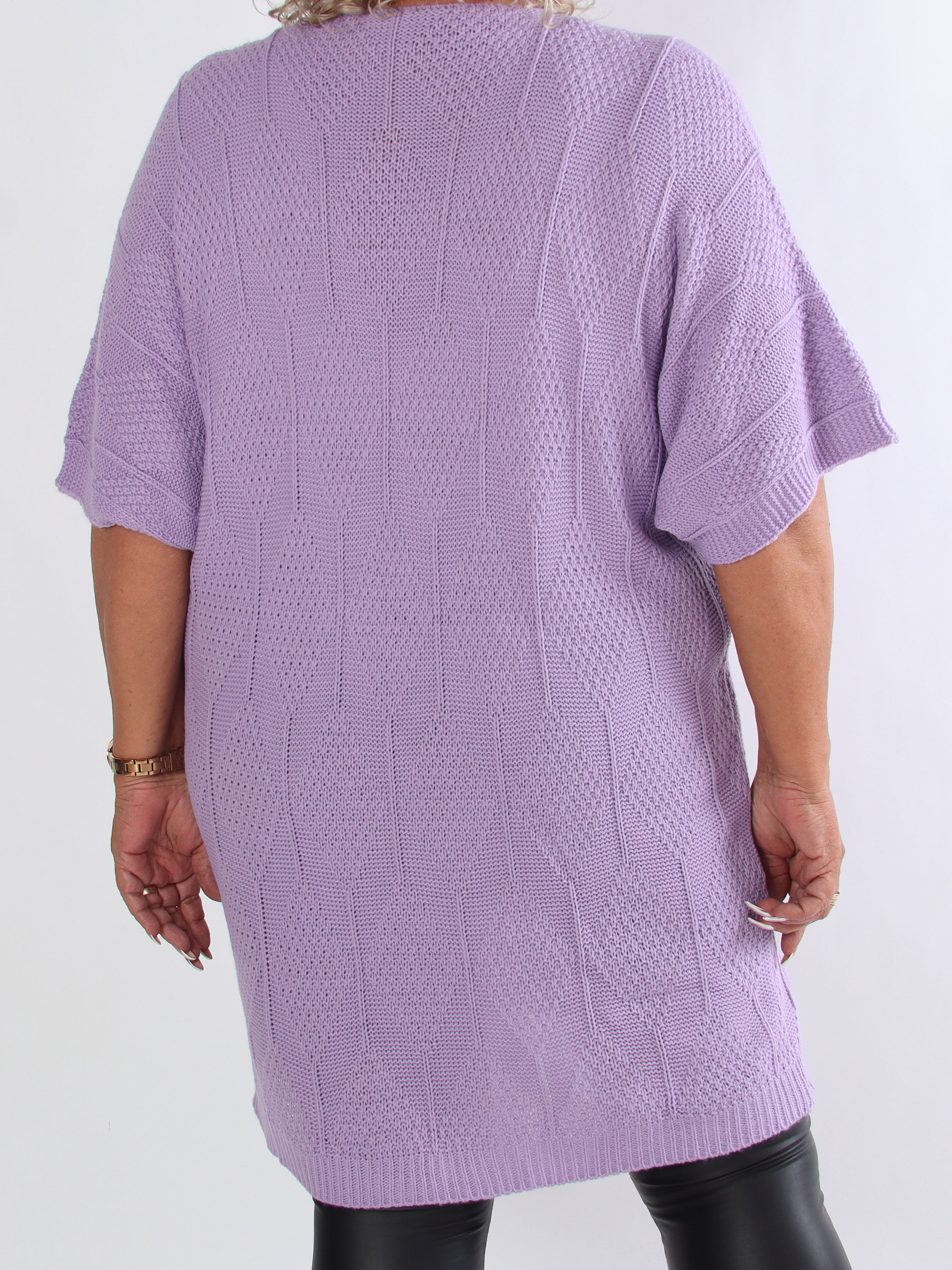 Brenda - Stickad plus size klänning med korta ärmar