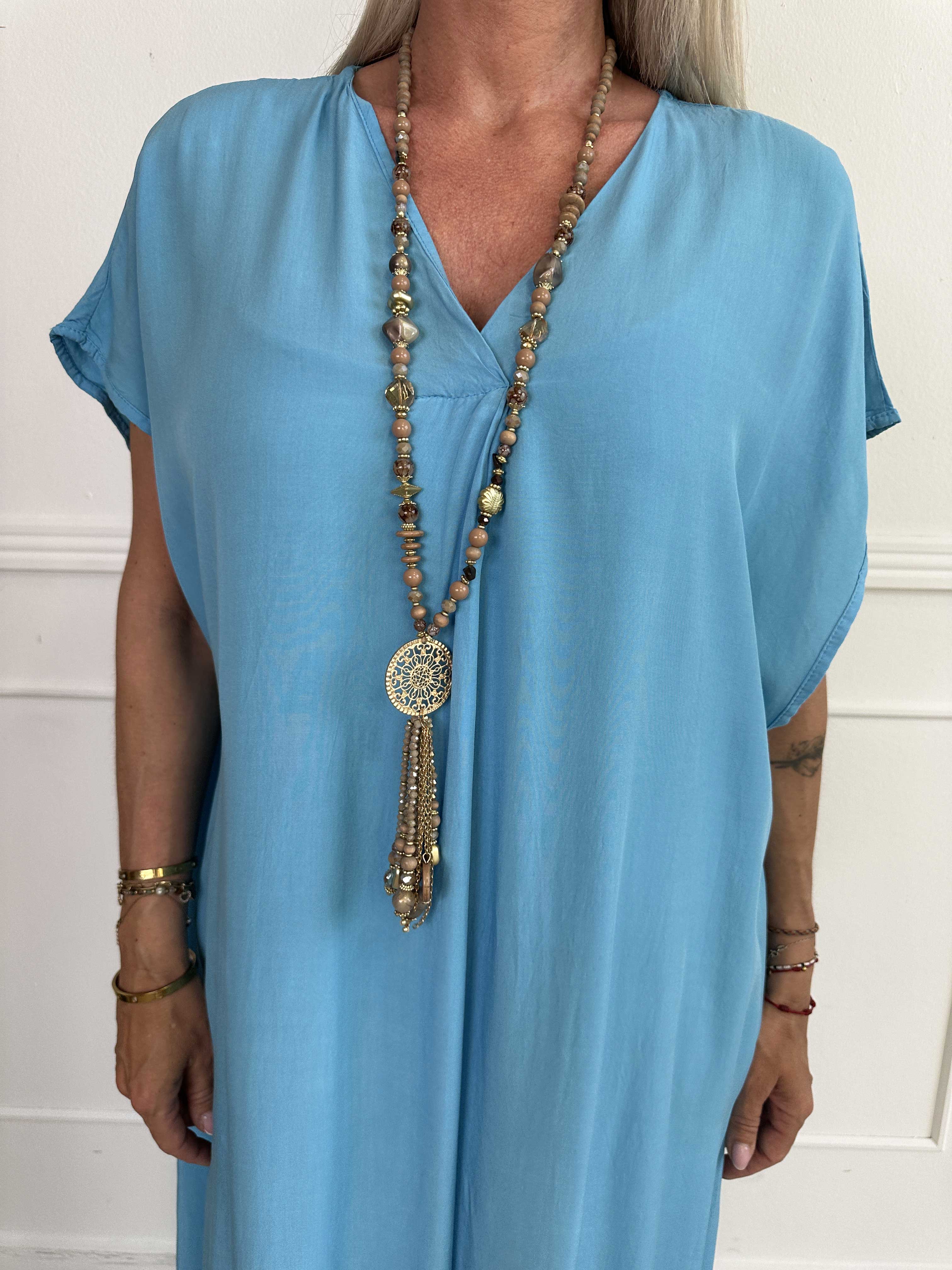 Briseis - Lång luftig klänning i viskos med v-skärning