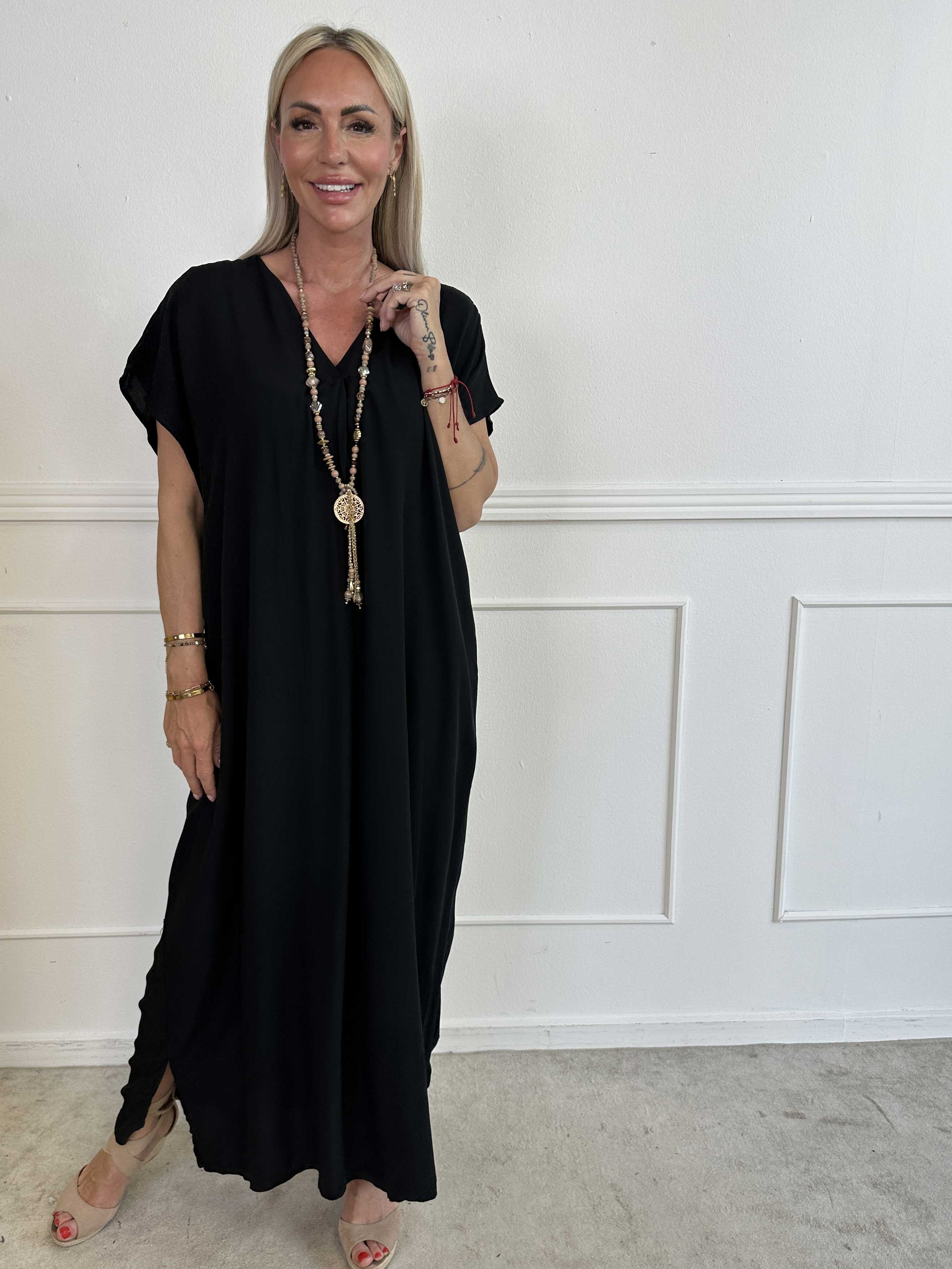 Briseis - Lång luftig klänning i viskos med v-skärning