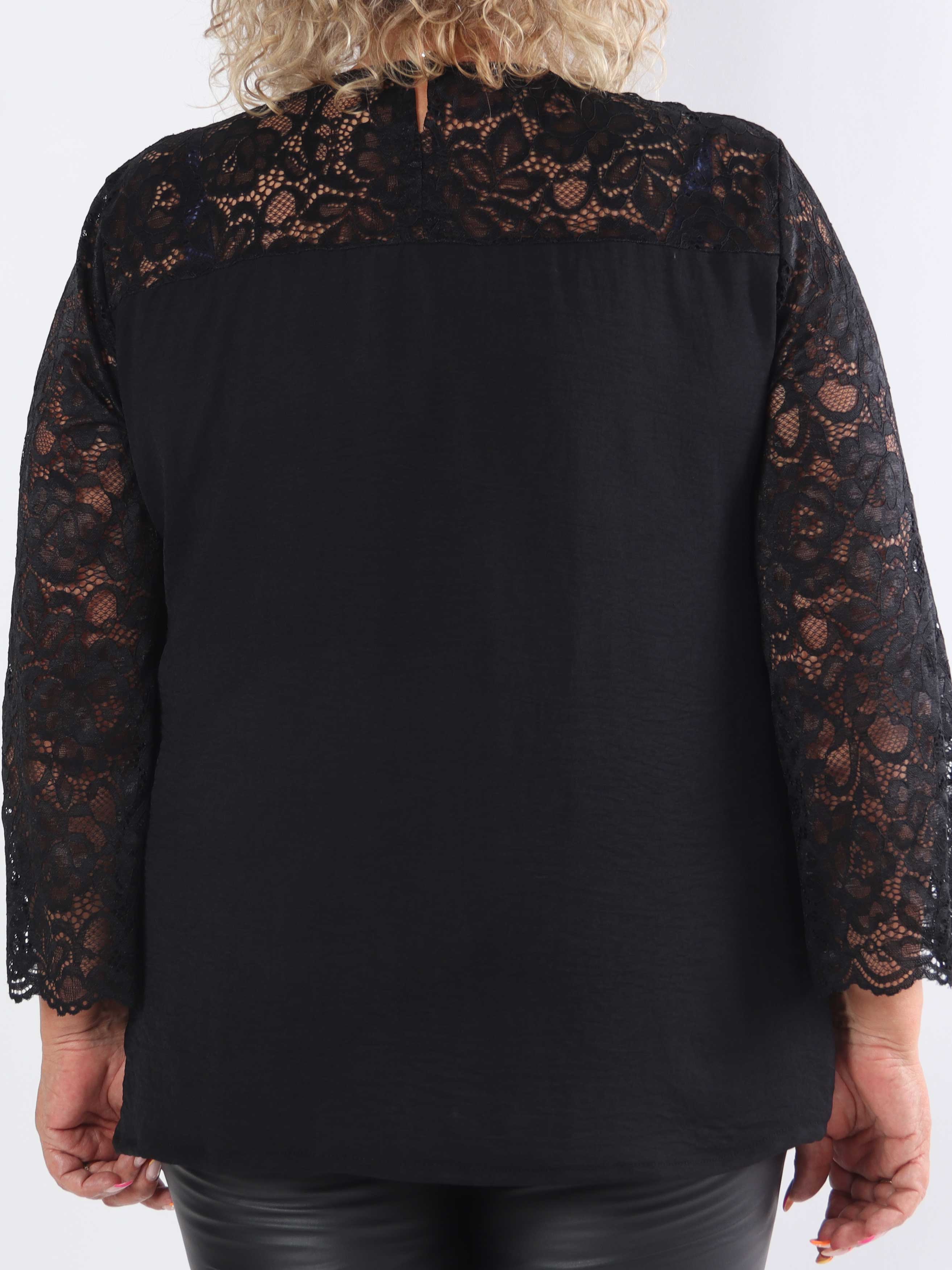 California - Söt tunika i plusstorlek med spetsärmar