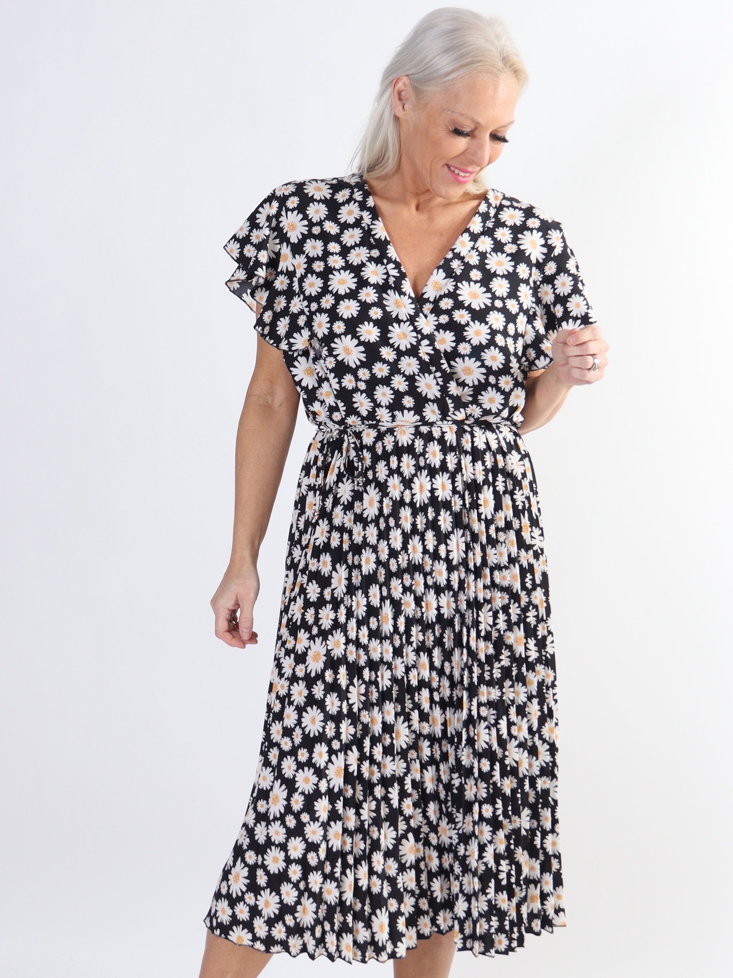 Callidora Flower - Klänning i plusstorlek med veck och volanger