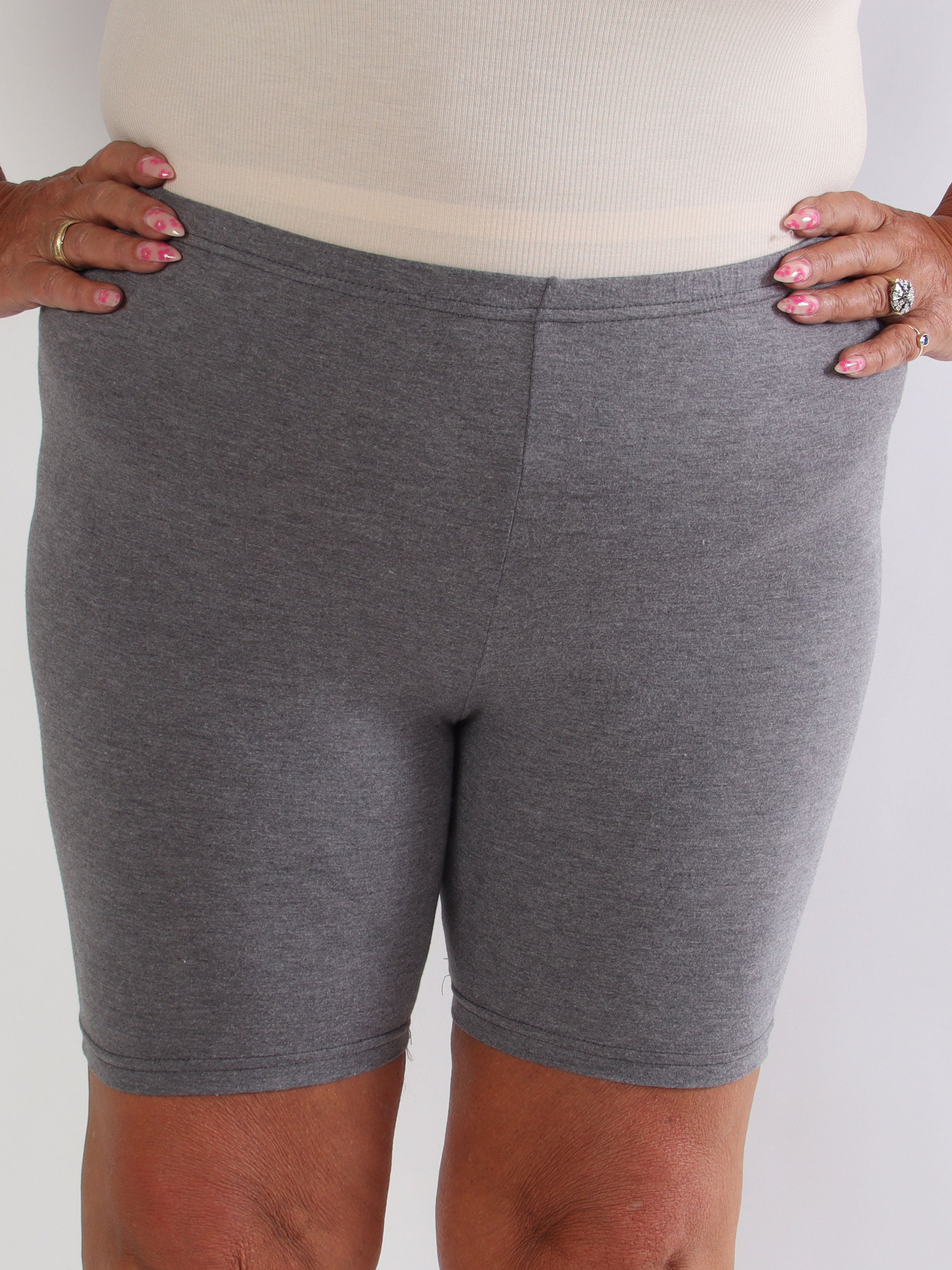 Caro - Bløde plus size cykelshorts i viskose
