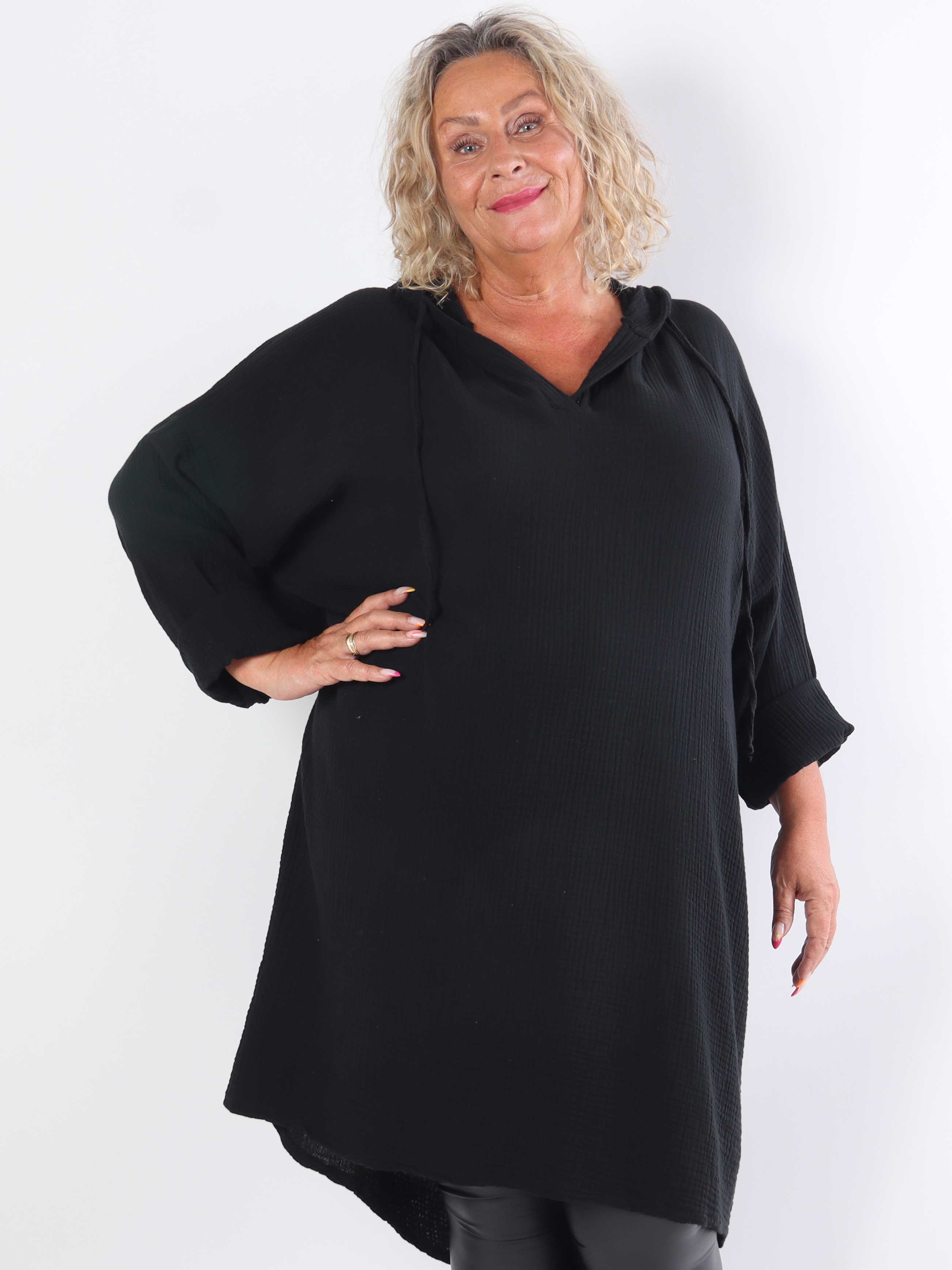 Caro - Mjuk plus size-klänning i bomull med huva