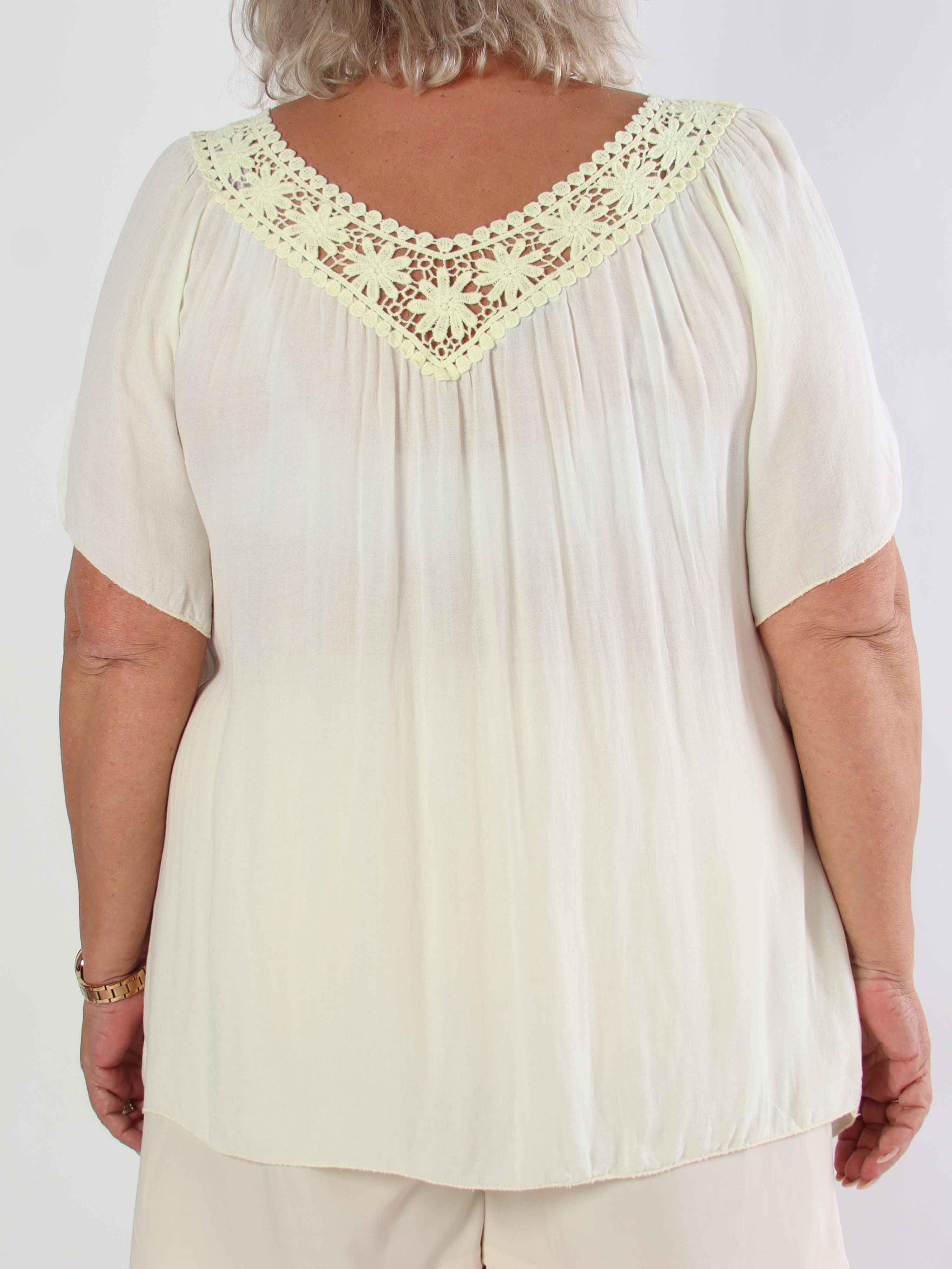 Cassandra - Söt lätt tunika i viskos med broderad skärning