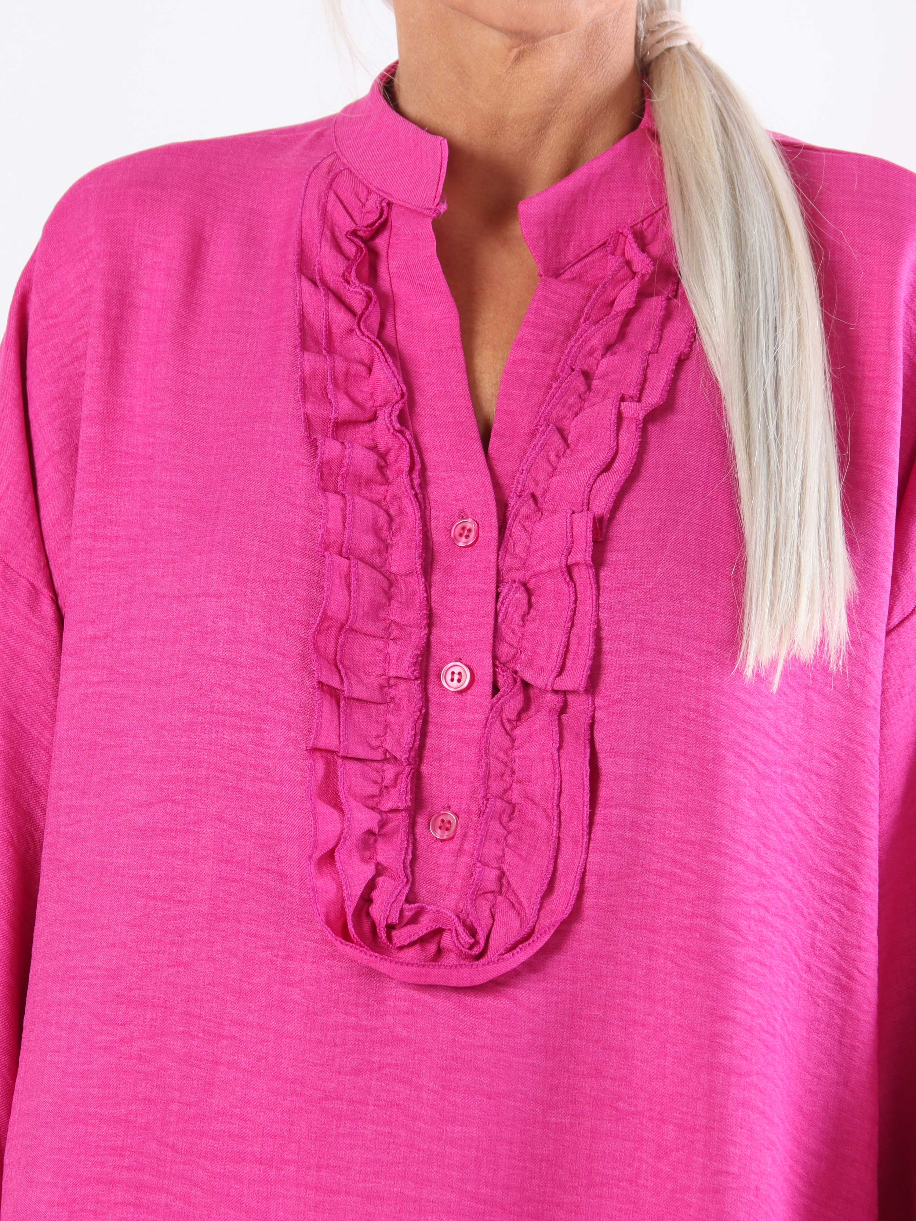 Cassia Plain - Tunikaklänning i plus size med volanger vid bröstet