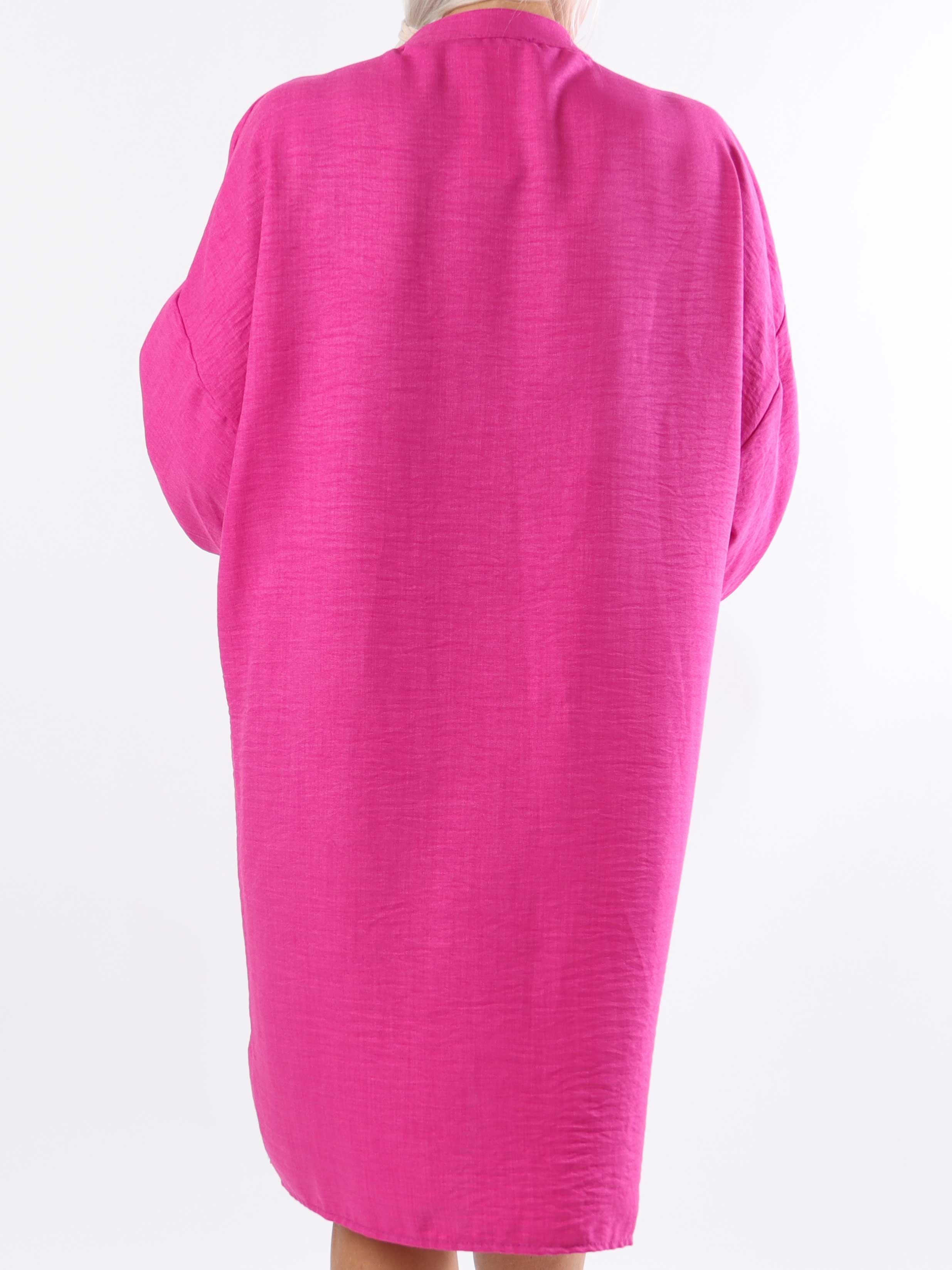 Cassia Plain - Tunikaklänning i plus size med volanger vid bröstet