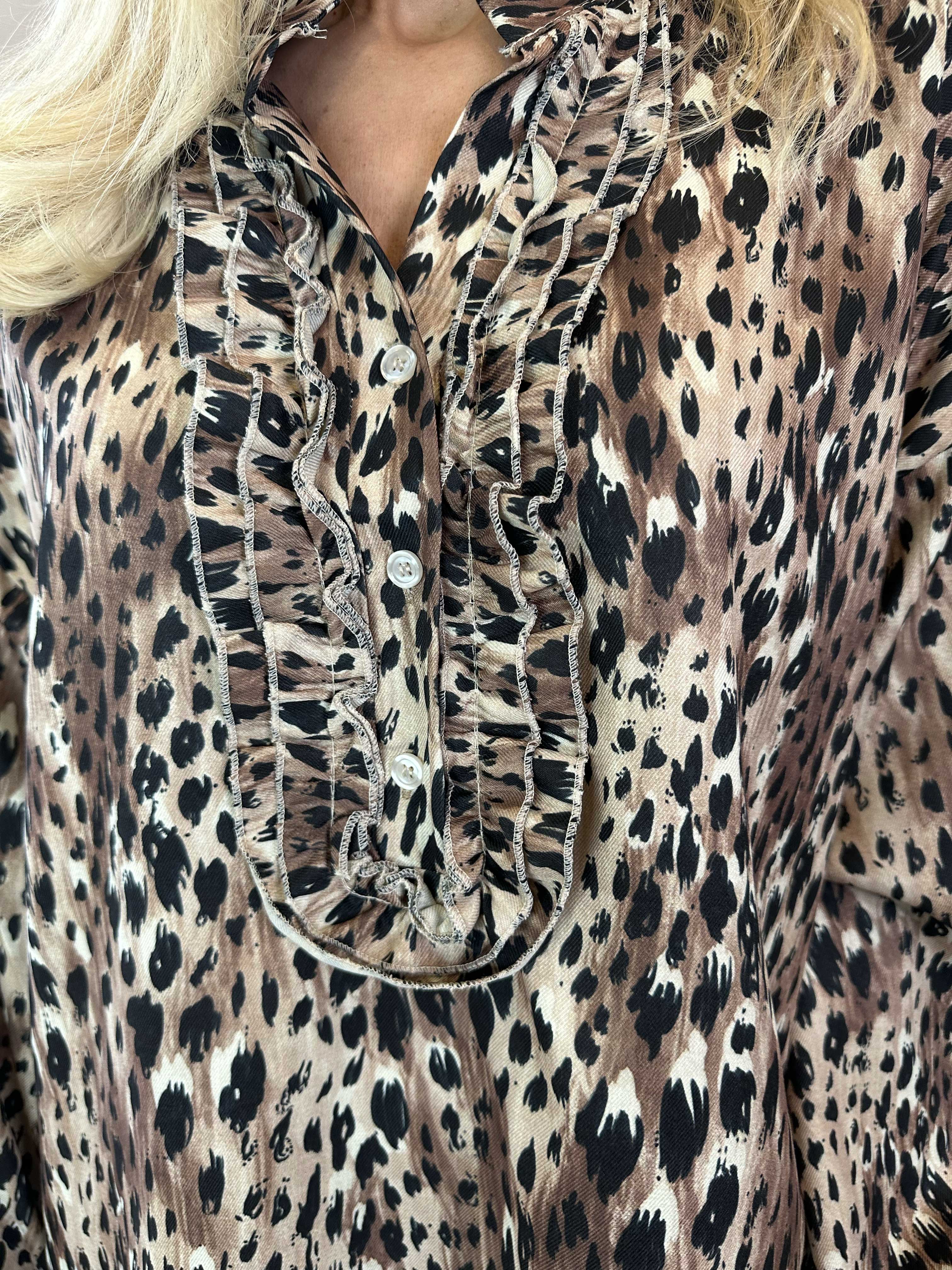 Cassia Animal - Tunikaklänning med volanger vid bröstet