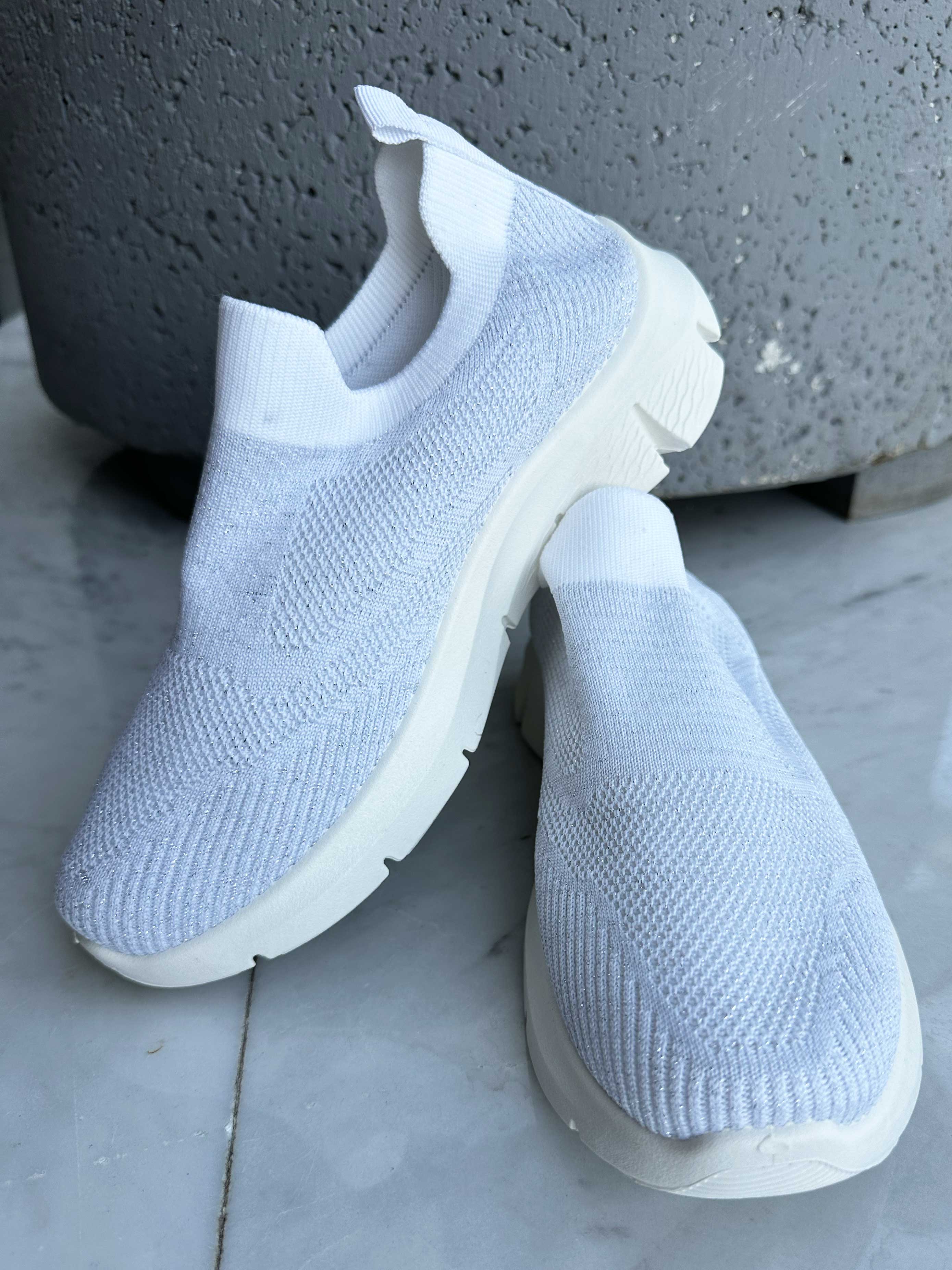 Cassie - Sneakers med strumpor och glittertrådar