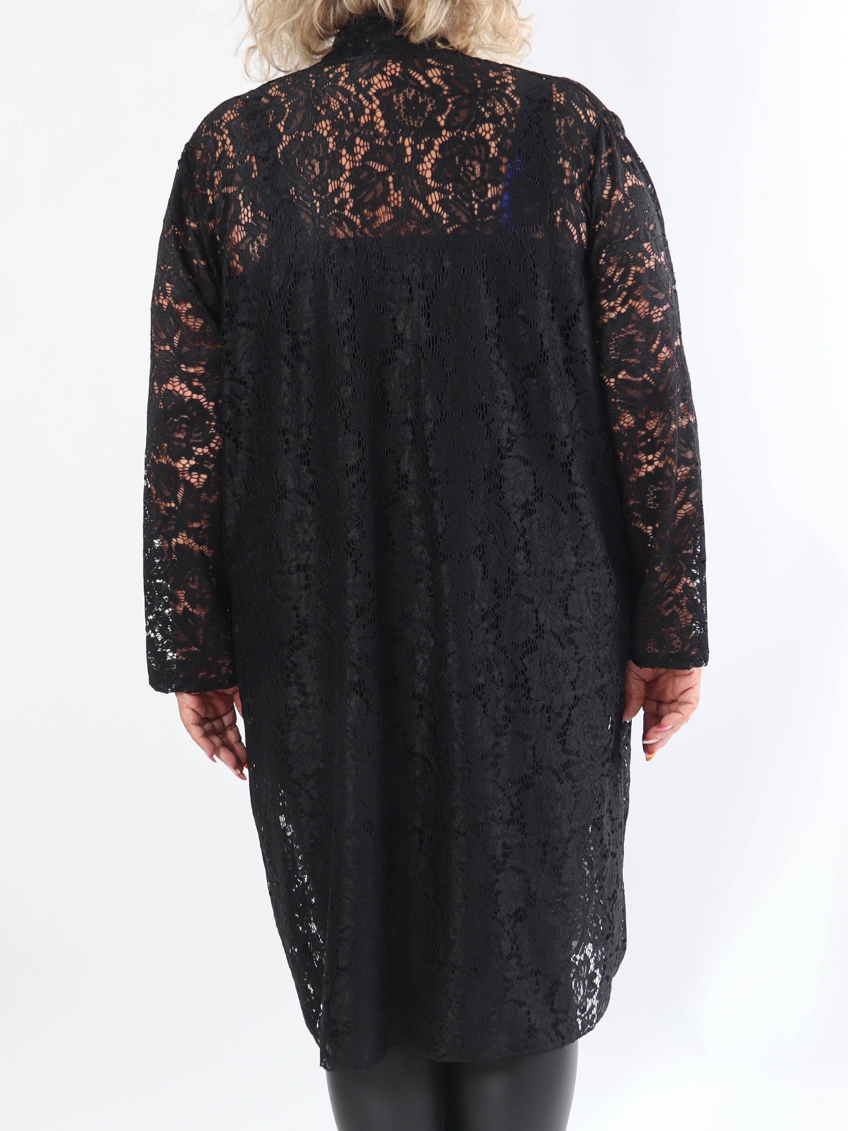 Cece - Plus size-kofta i mjuk spets med stretch