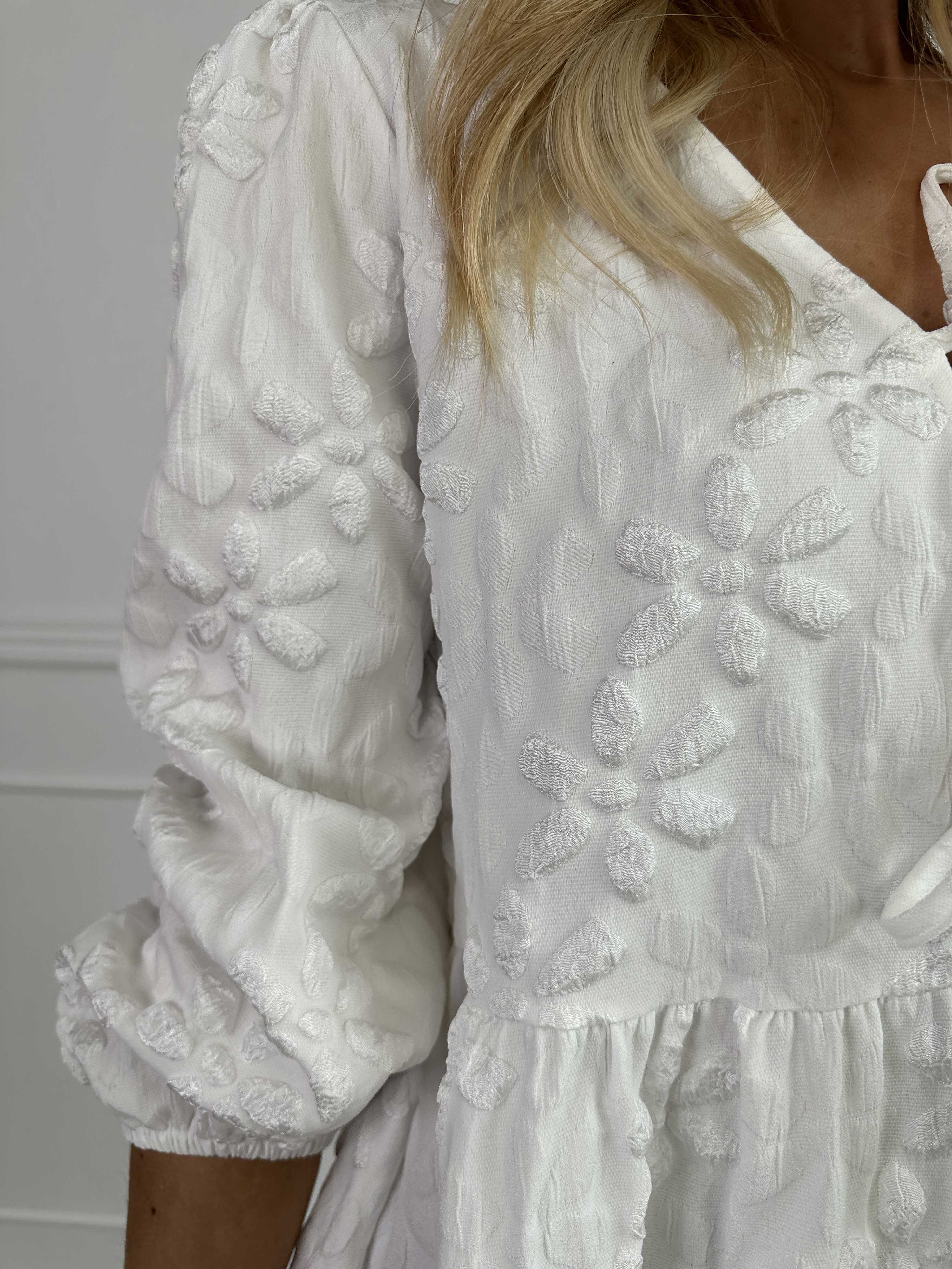 Cersei - Söt klänning med blommor och rosetter