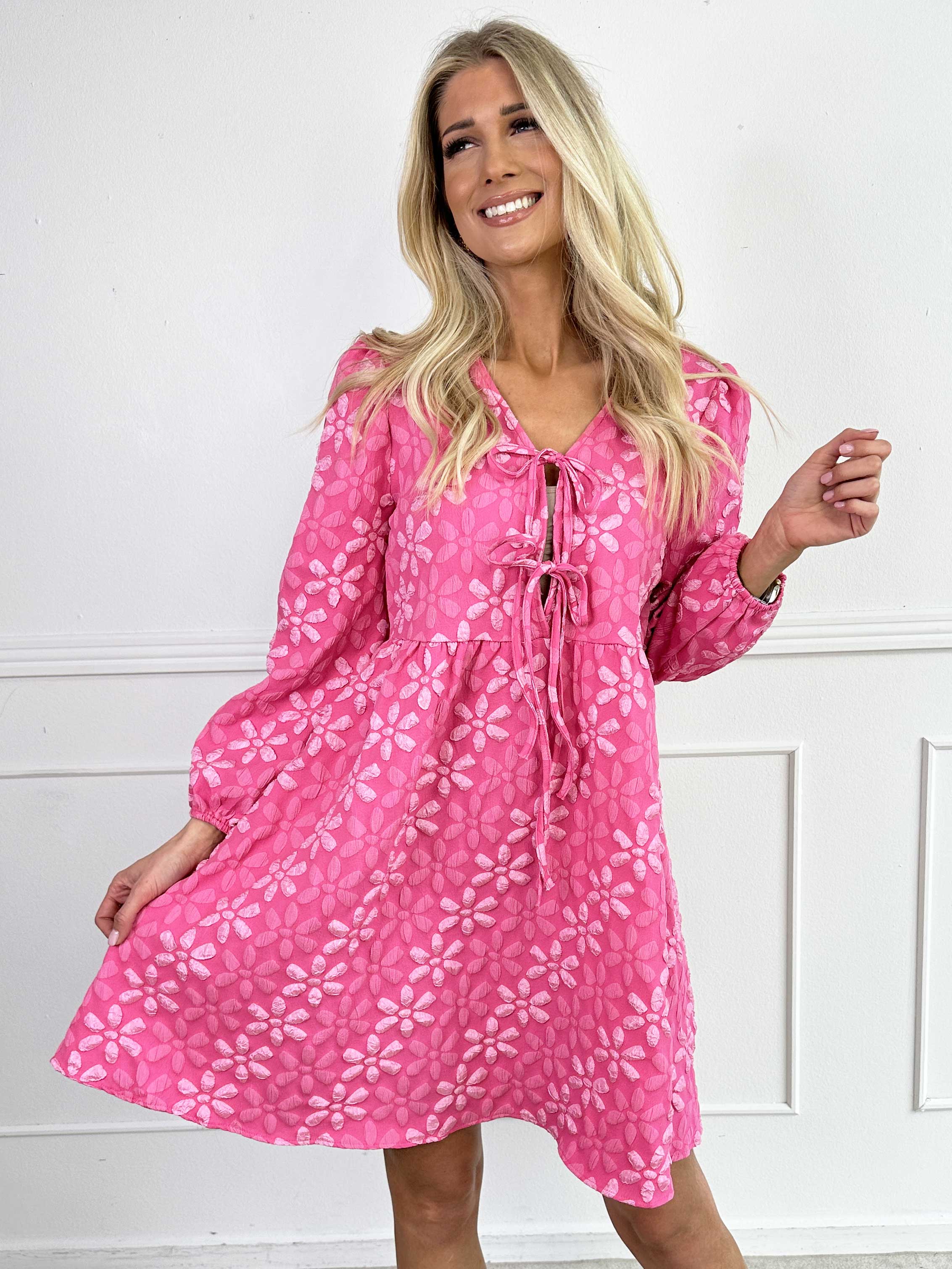 Cersei - Söt klänning med blommor och rosetter