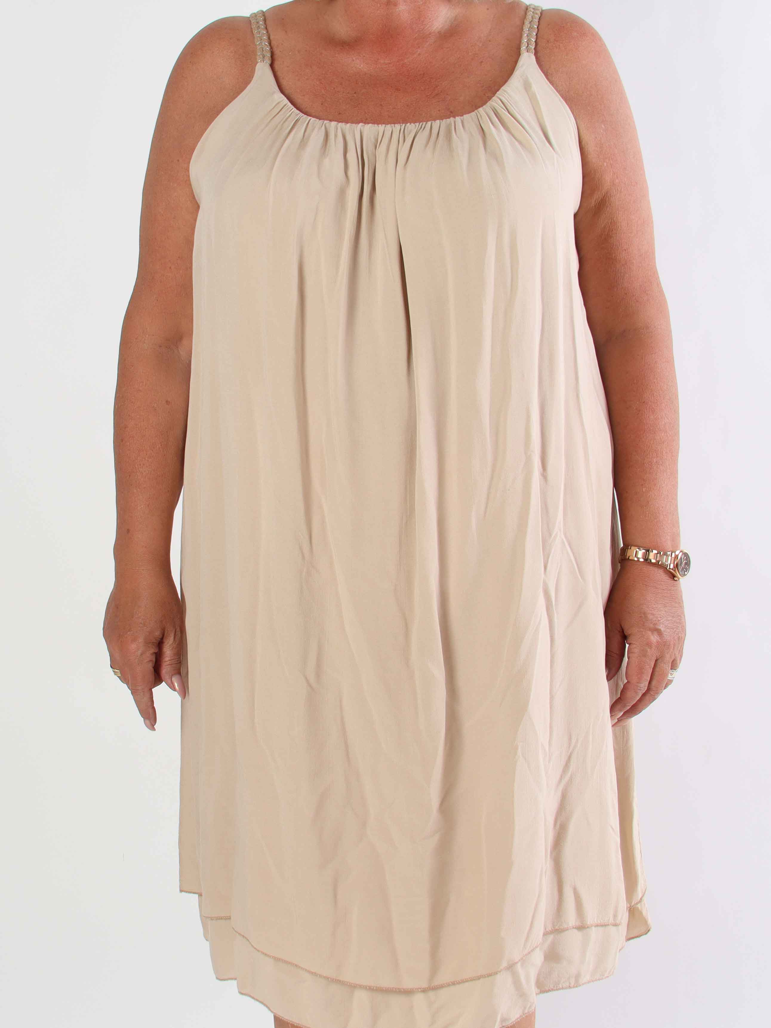 Chalkis - Plus size klänning i mjuk viskos med flätade axelremmar