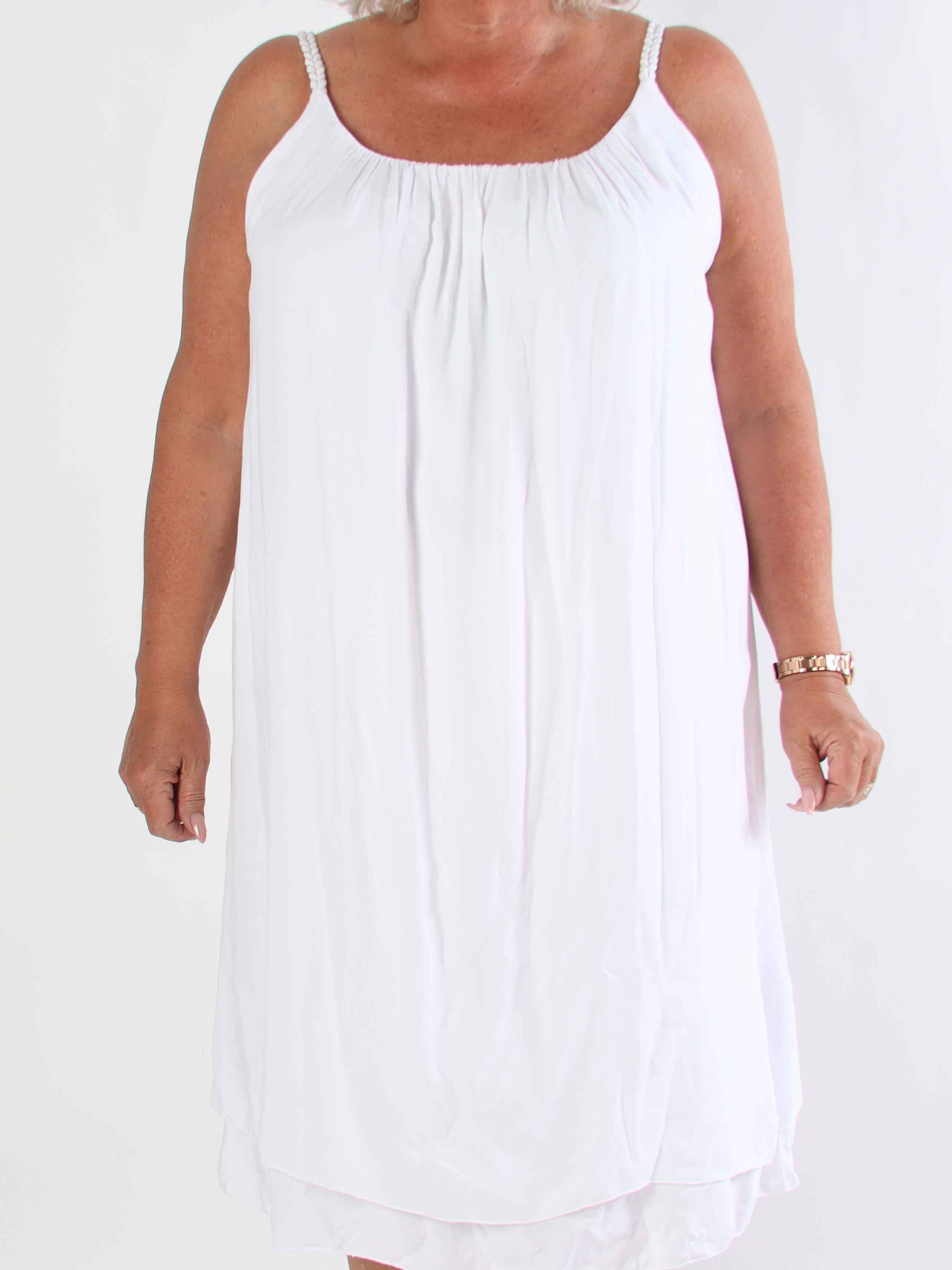 Chalkis - Plus size klänning i mjuk viskos med flätade axelremmar