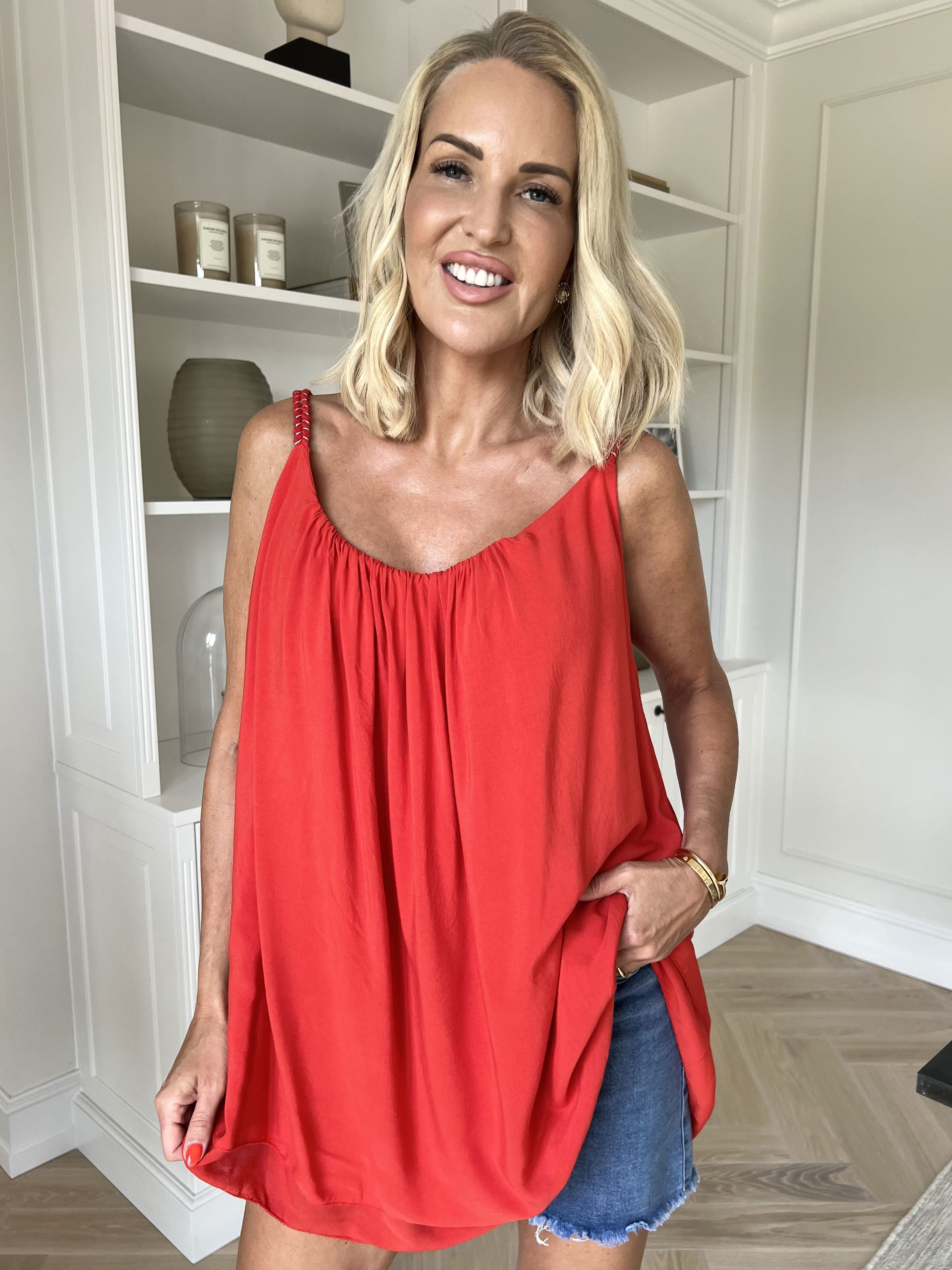 Chalkis Top - Topp i mjuk viskos med flätade axelband