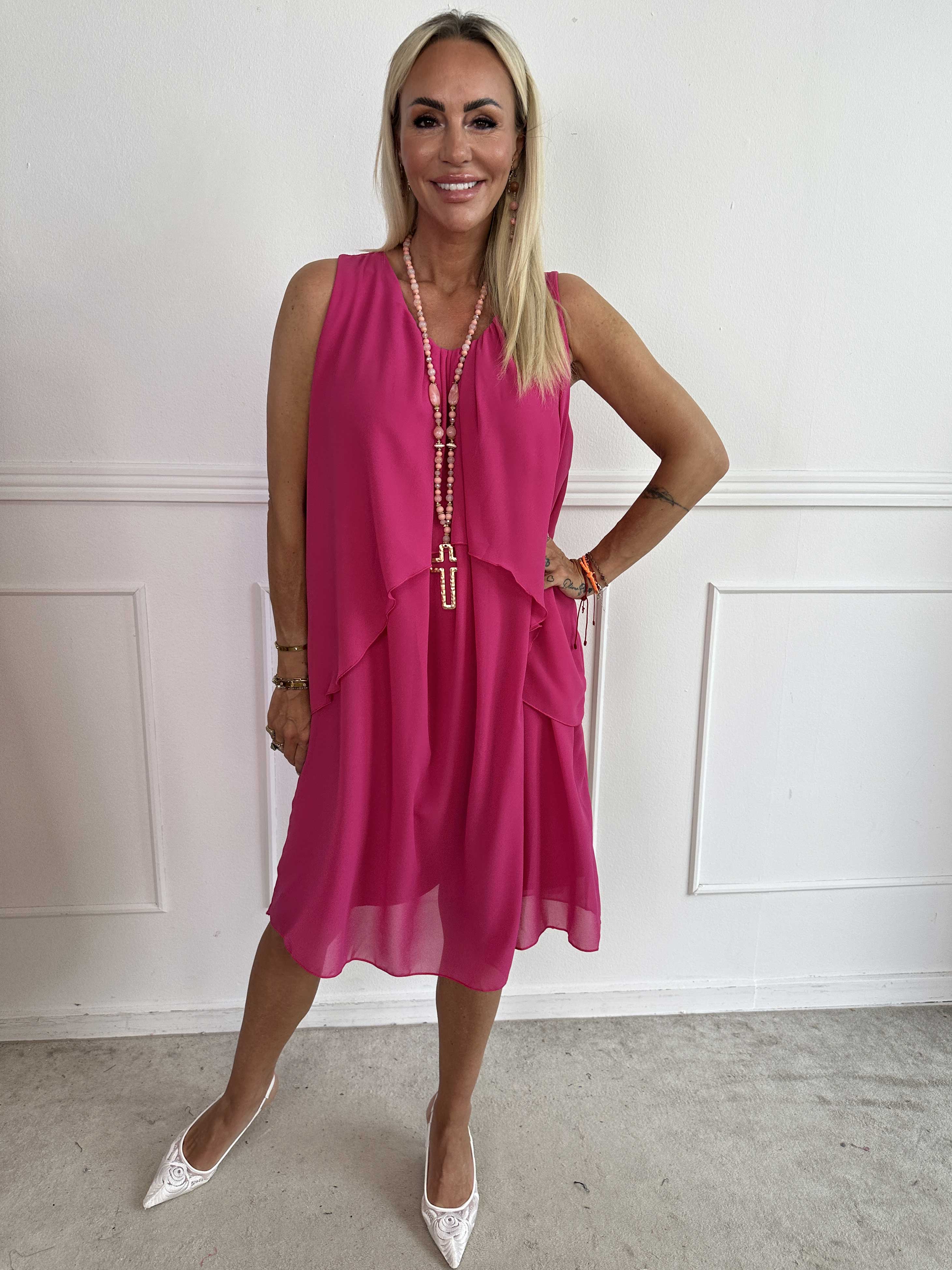 Chanelli - Sød kjole med chiffon flæselag