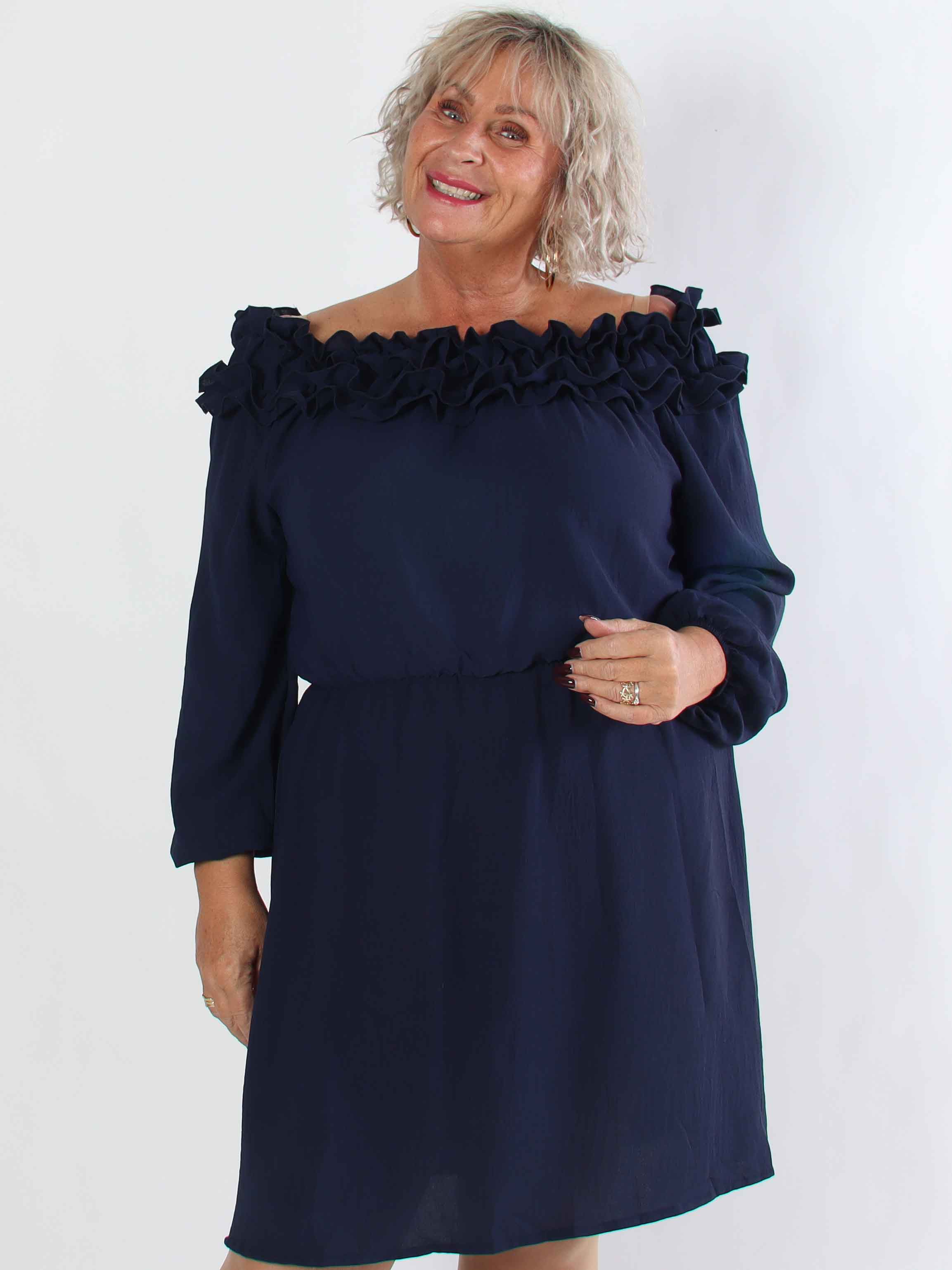 Chili Fitted Dress - Plus size klänning med volangkant och resår i midjan