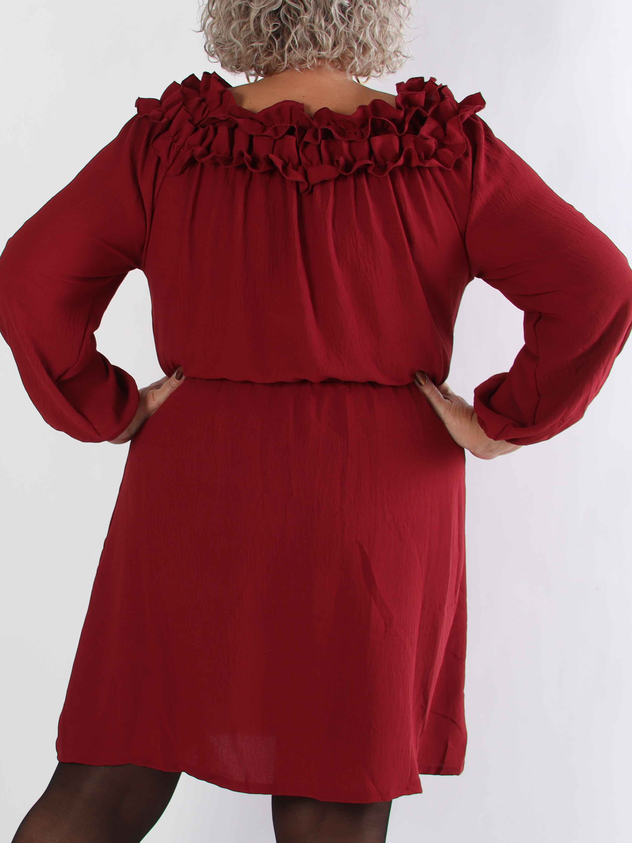 Chili Fitted Dress - Plus size klänning med volangkant och resår i midjan