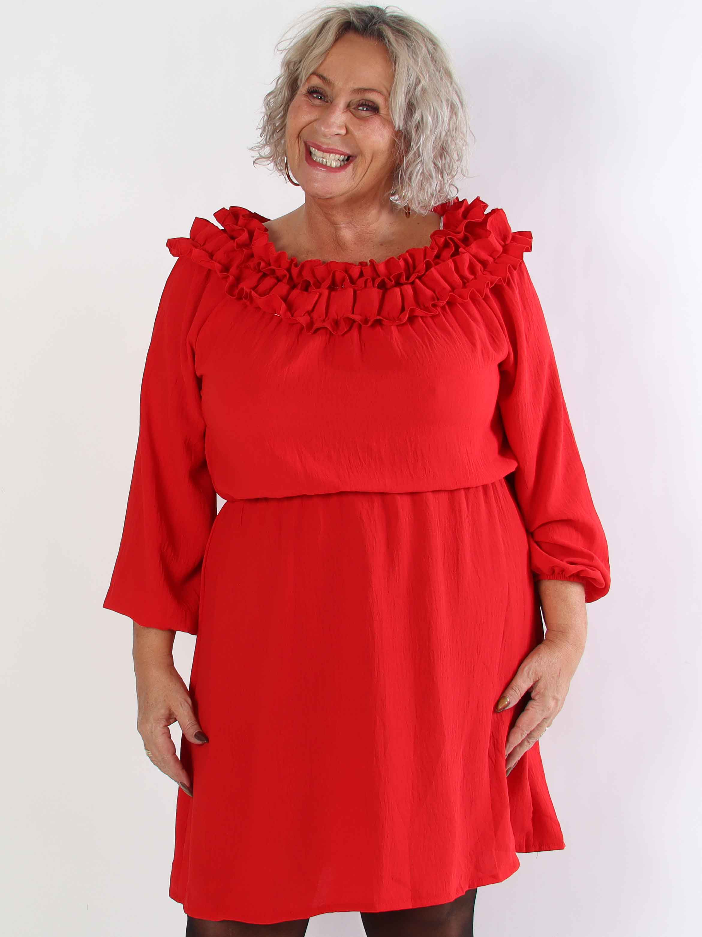 Chili Fitted Dress - Plus size klänning med volangkant och resår i midjan