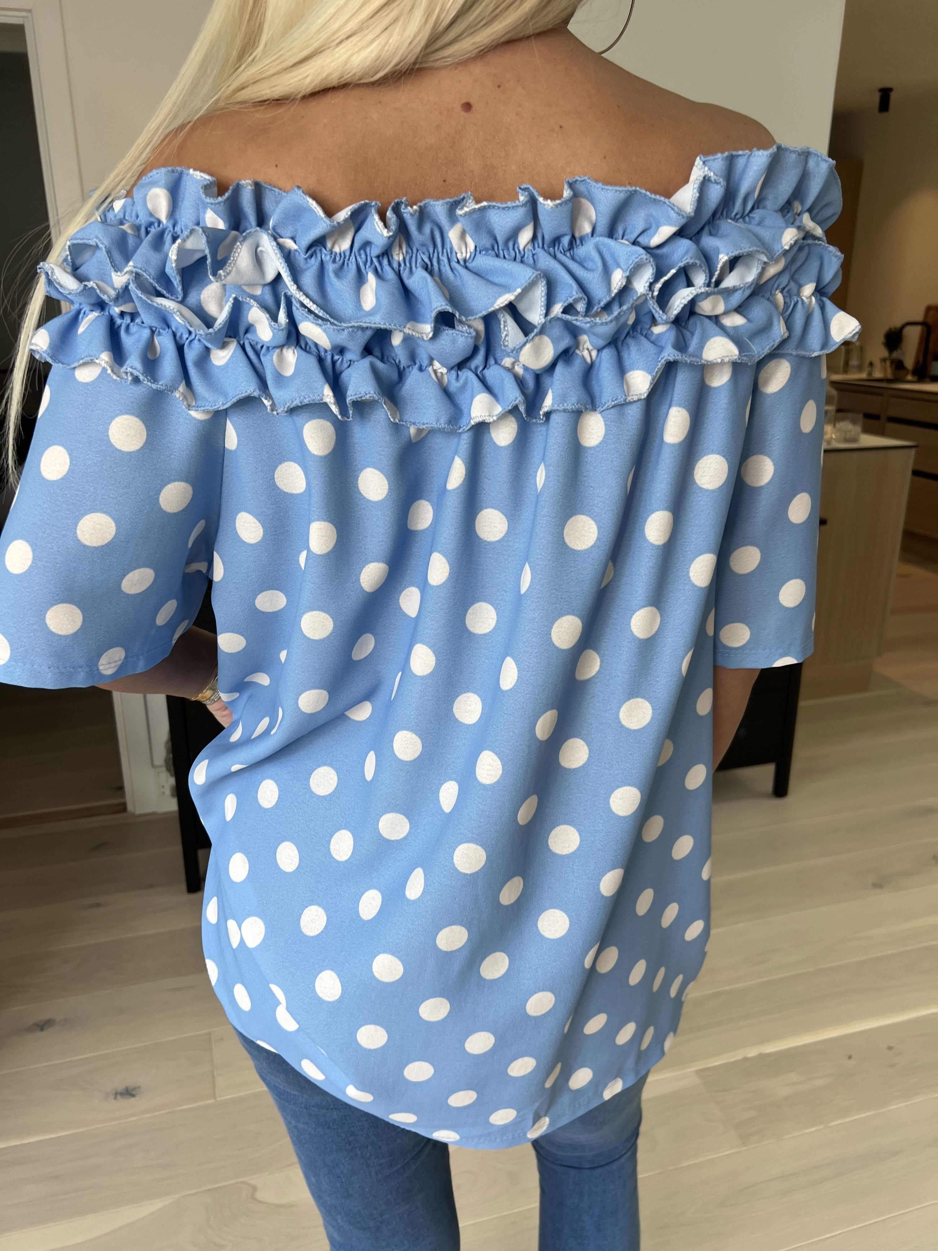 Chili Sleeveless Dot - Tunika med prickar och volanger