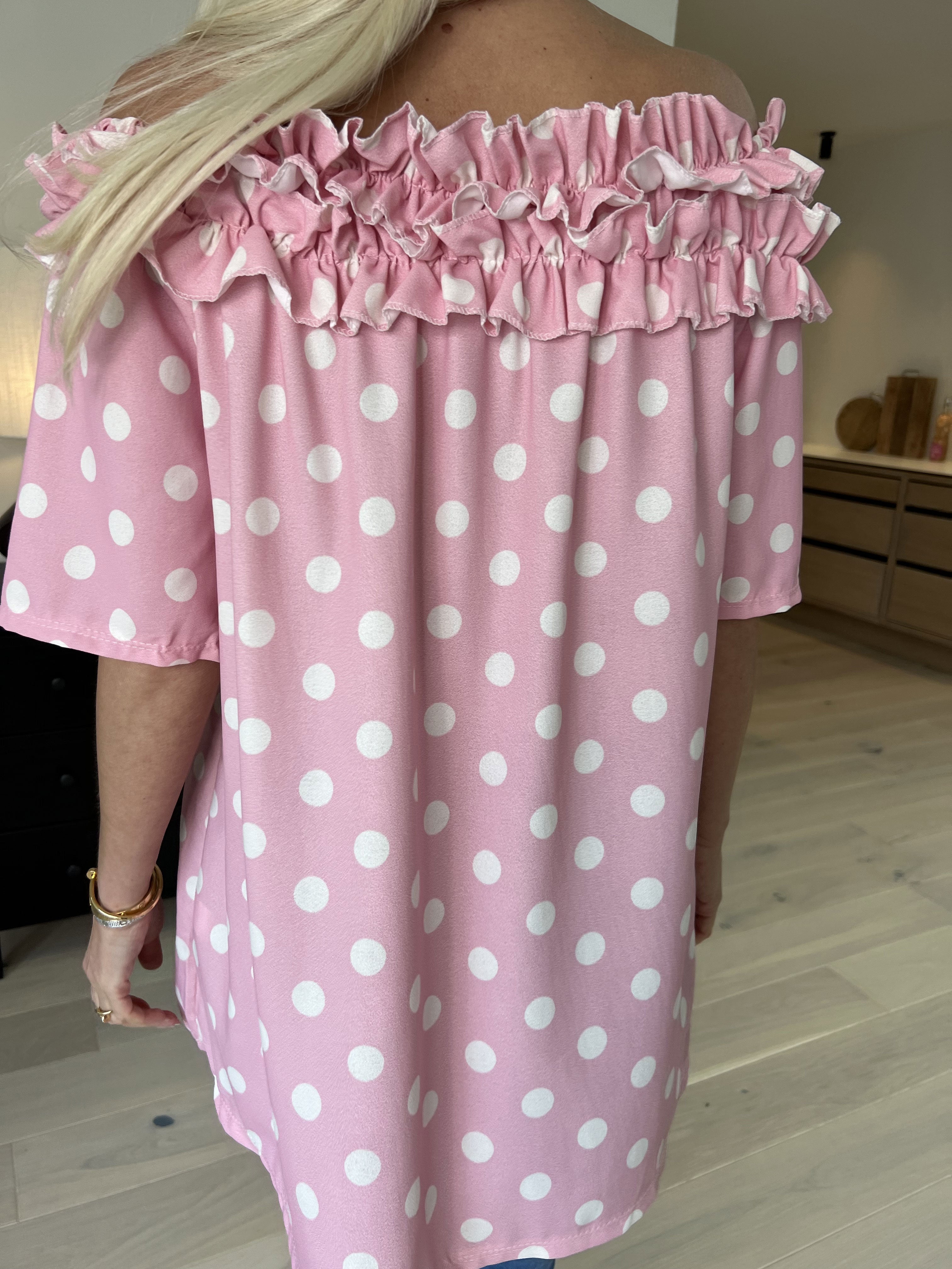 Chili Sleeveless Dot - Tunika med prickar och volanger