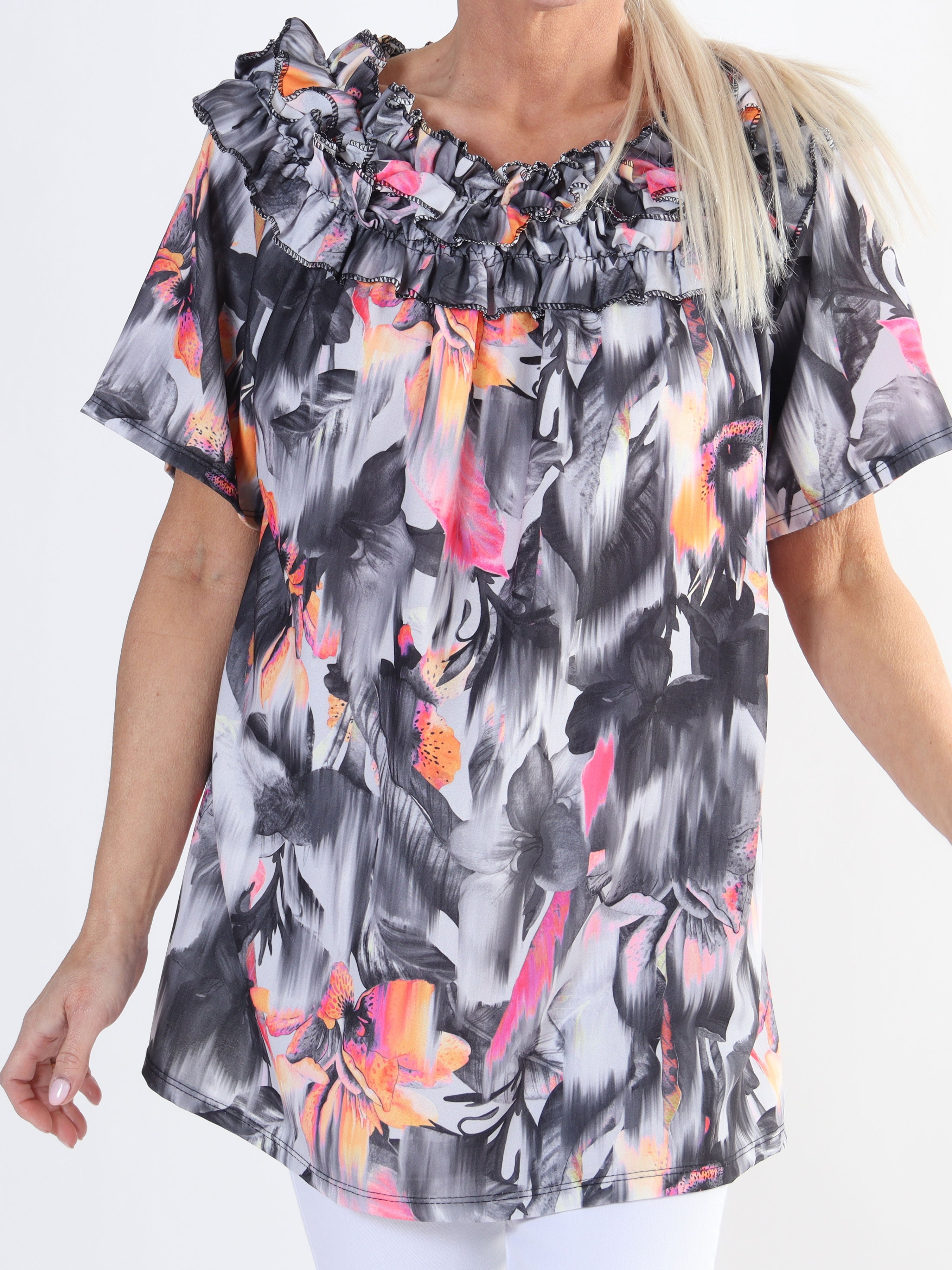 Chili Sleeveless Hawaii - Blommig tunika med volanger i plus size