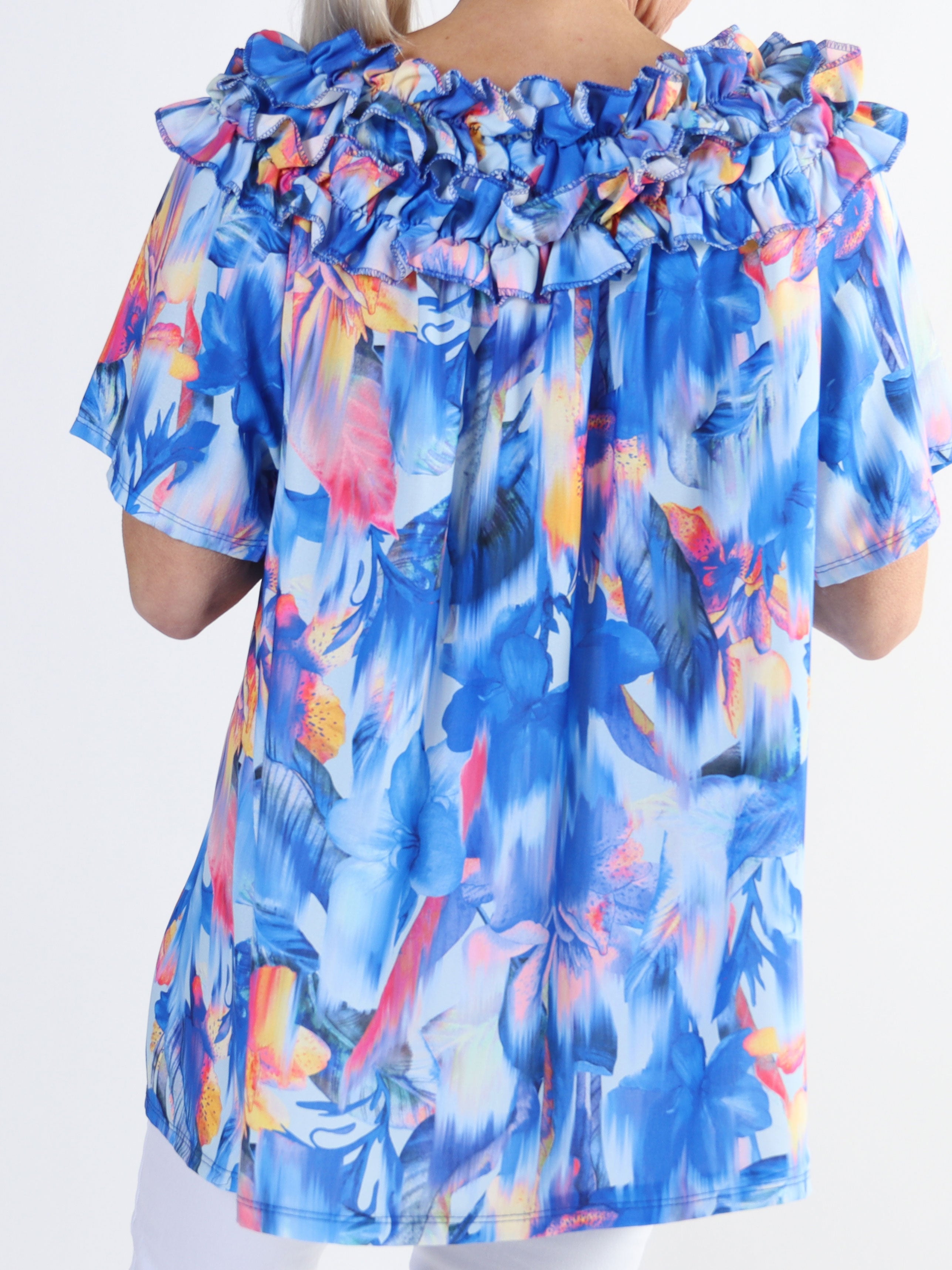 Chili Sleeveless Hawaii - Blommig tunika med volanger i plus size