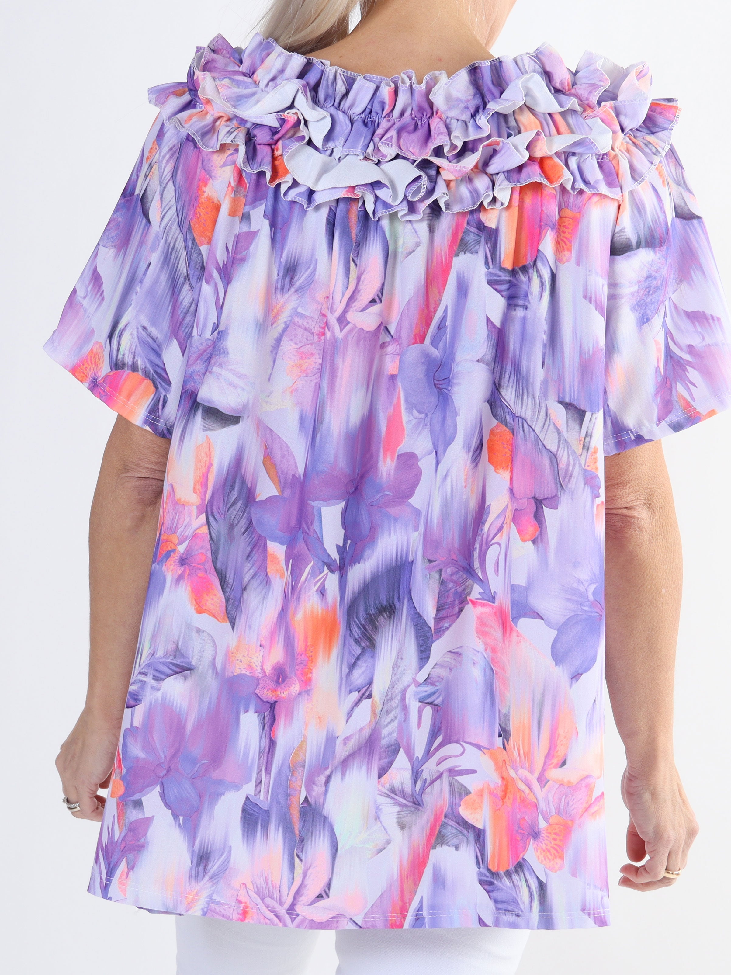 Chili Sleeveless Hawaii - Blommig tunika med volanger i plus size