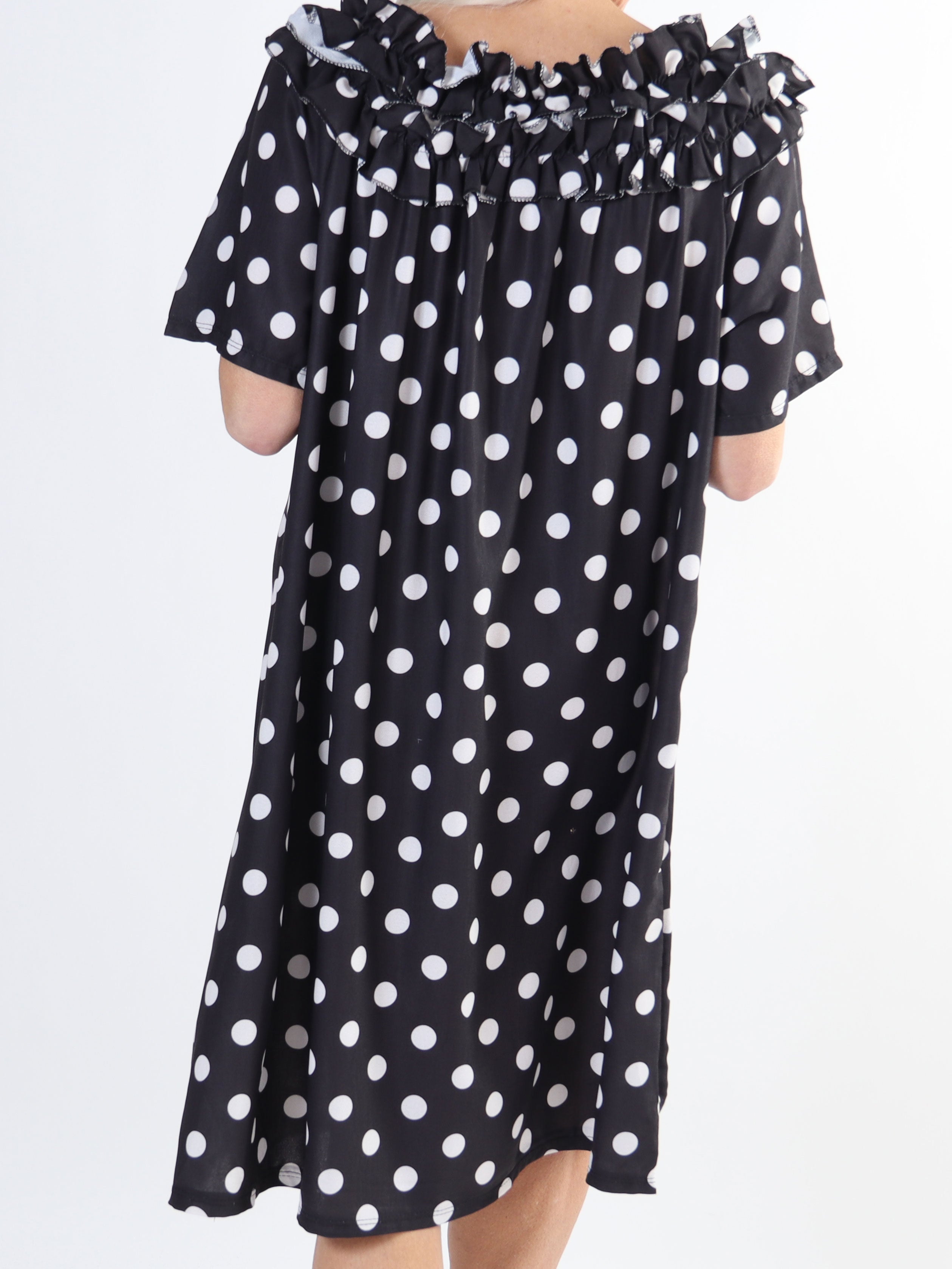 Chili Sleeveless Dress Dot - Plus size-klänning med prickar och volanger