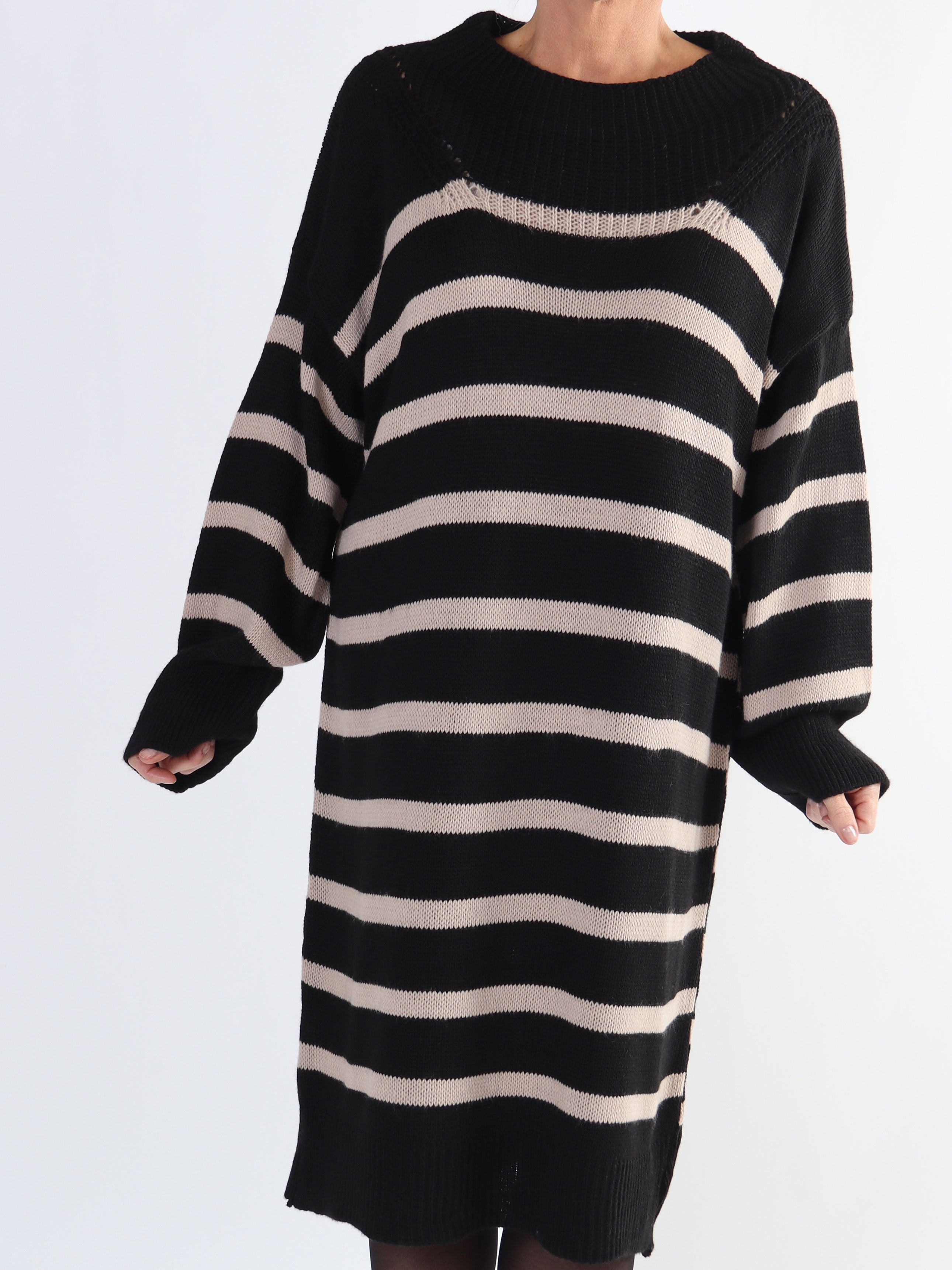 Ciara - Stickad klänning med ränder i stora storlekar