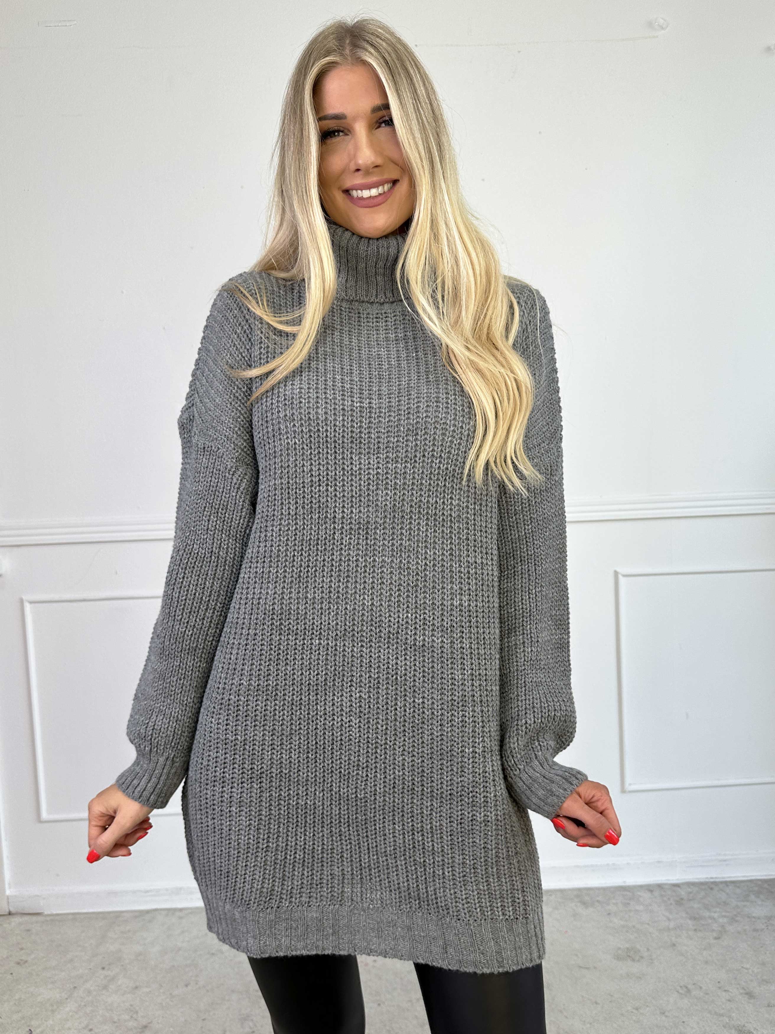 Cindy - Enfärgad mysig stickad tröja med polokrage