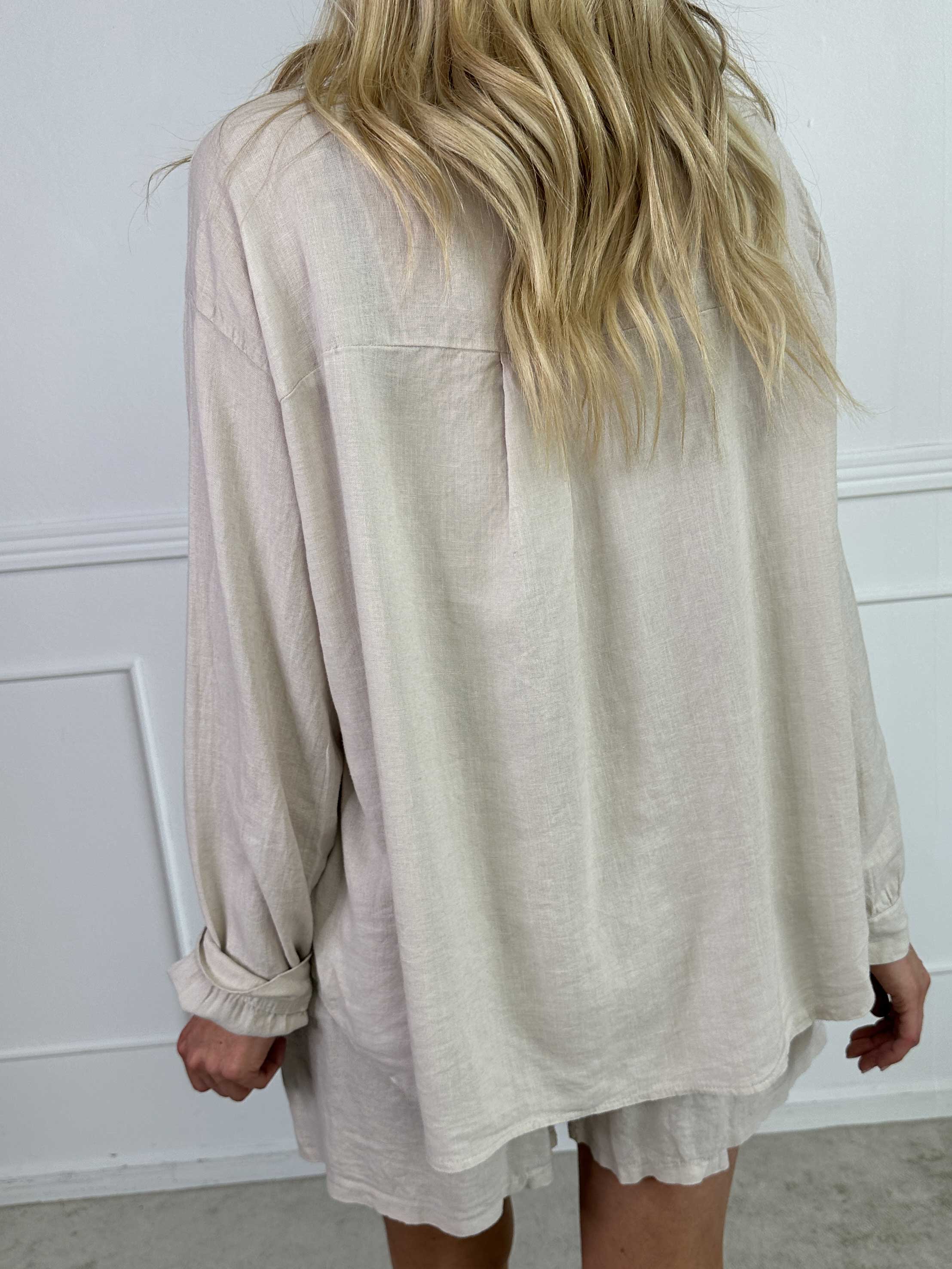 Clara Shirt - Enfärgad skjorta i viskos och linne