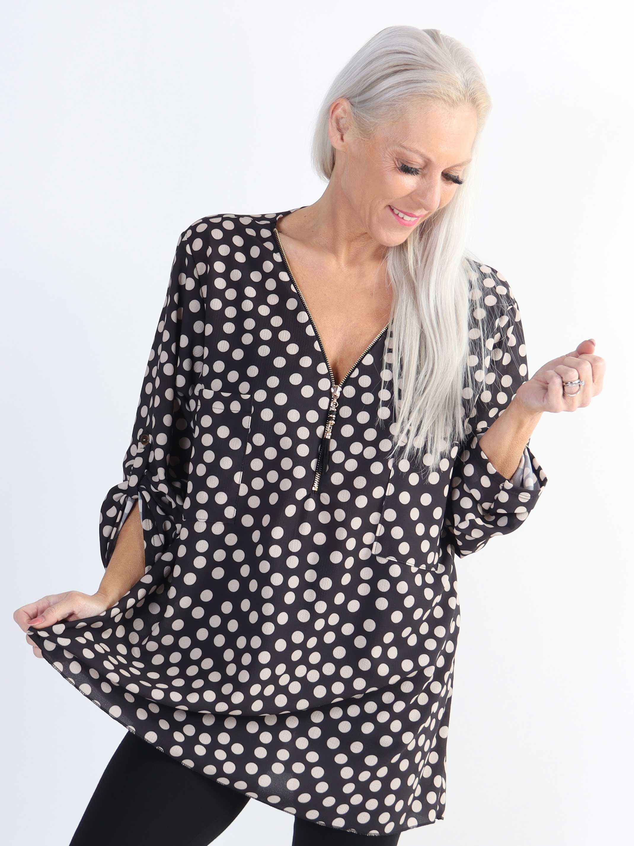 Claudia Dot - Tunika i stora storlekar med prickar och dragkedja