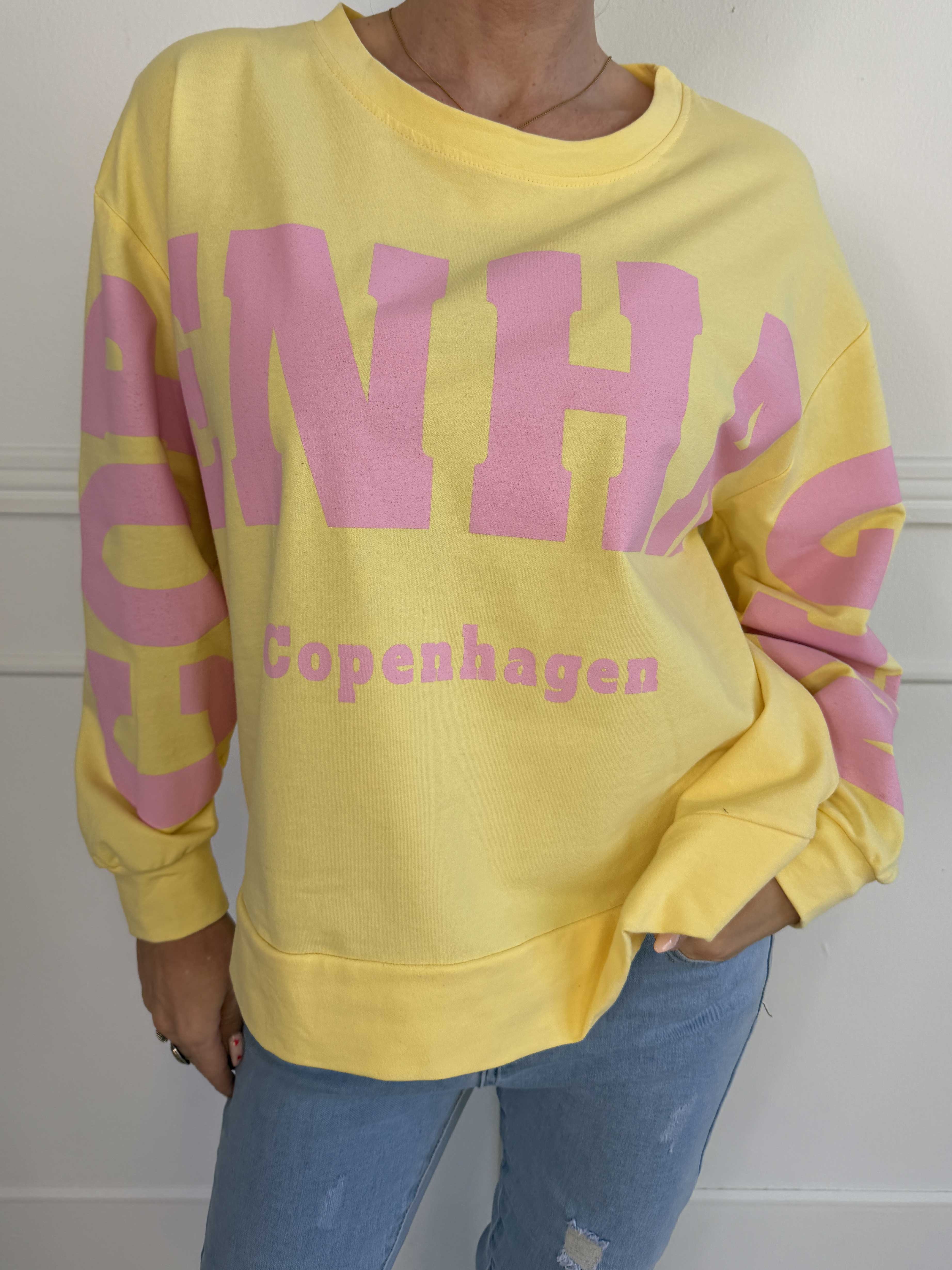 Claudine Shirt - Bluse i viskose med COPENHAGEN tekst