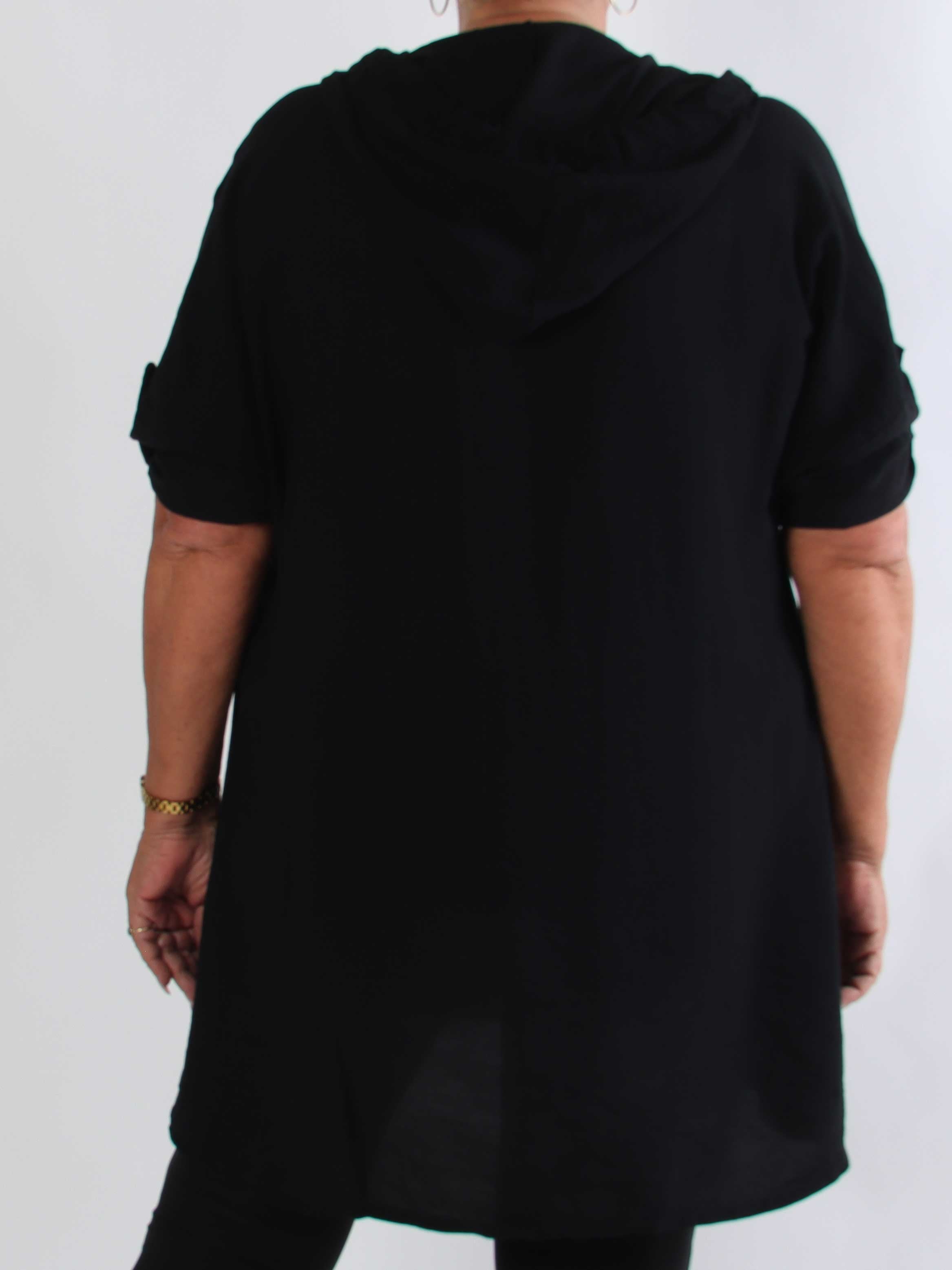 Cordelia - Plus size skjortekjole i viskose med hætte og brystlommer