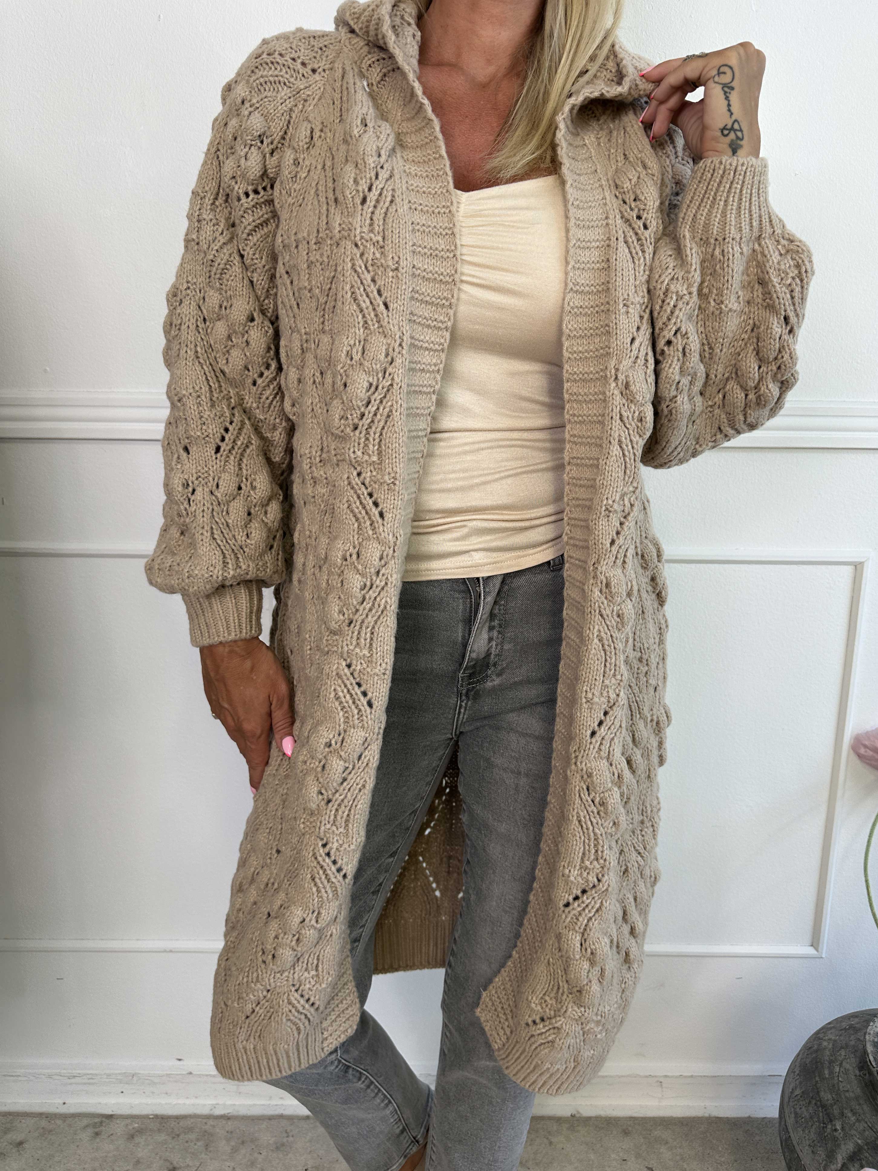 Cronia - Tjock stickad kofta med luva