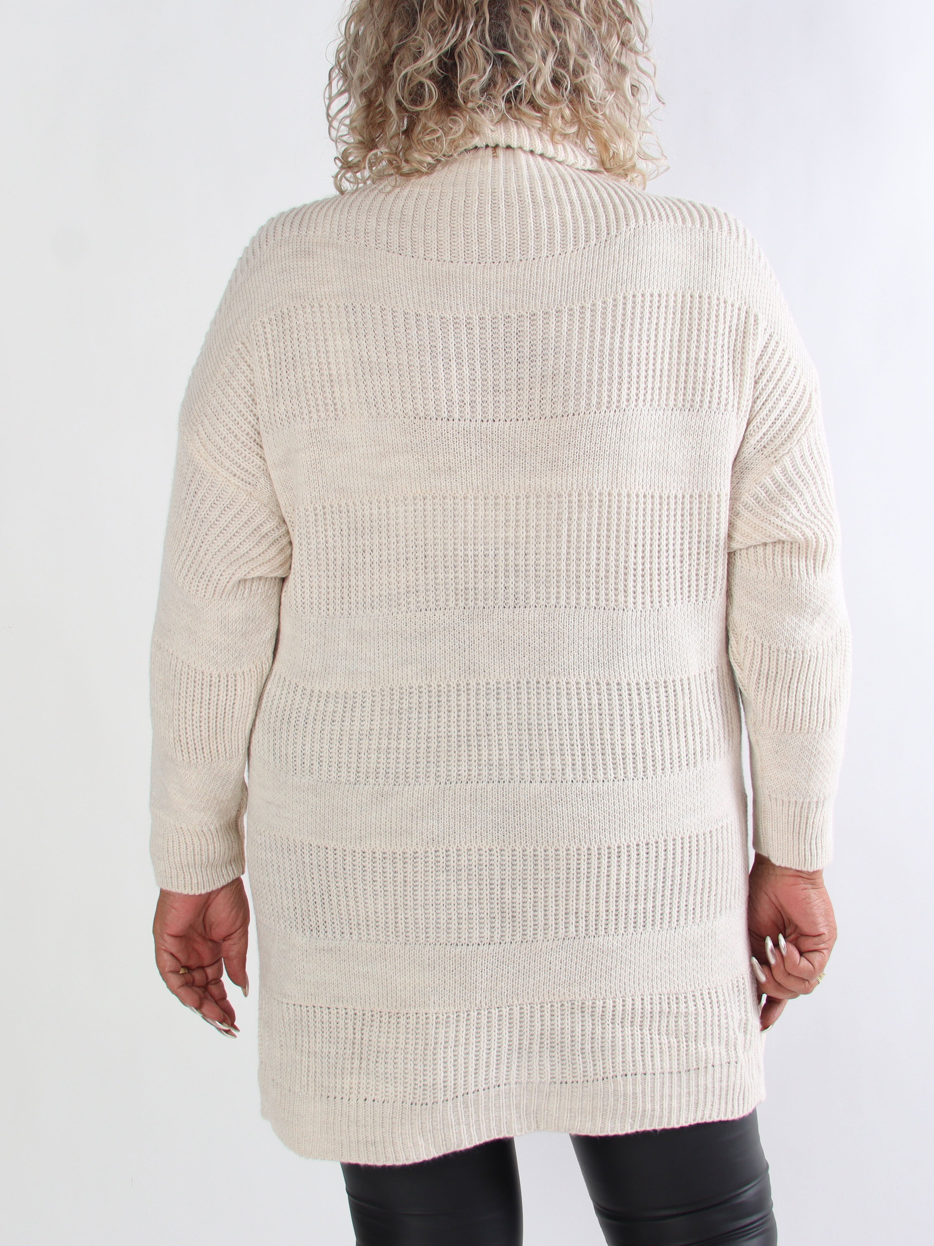 Dagmar - Stickad plus size klänning med polokrage