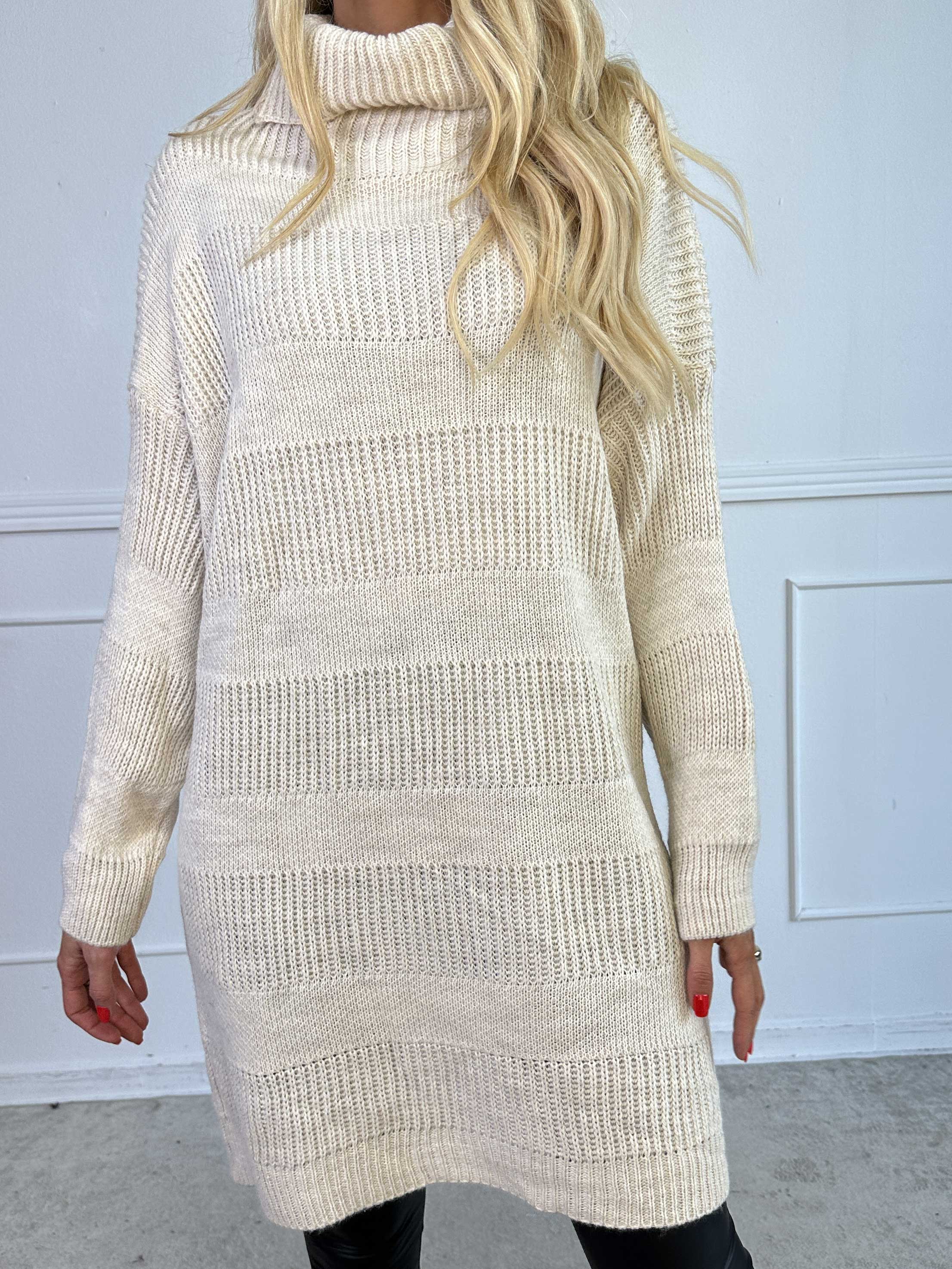 Cindy - Enfärgad mysig stickad tröja med polokrage